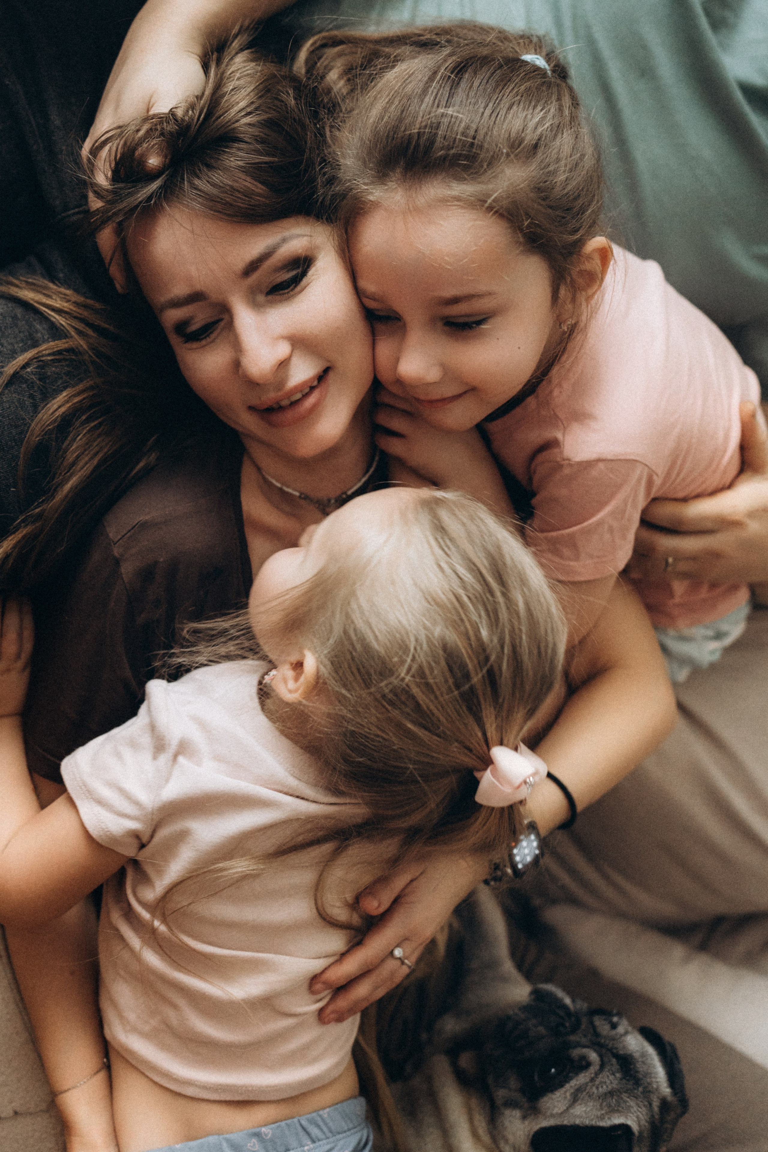 Уютная домашняя фотосессия Любы Димы Веры и Алины. Детский, семейный и ньюборн фотограф в Москве Юлия Шуарт