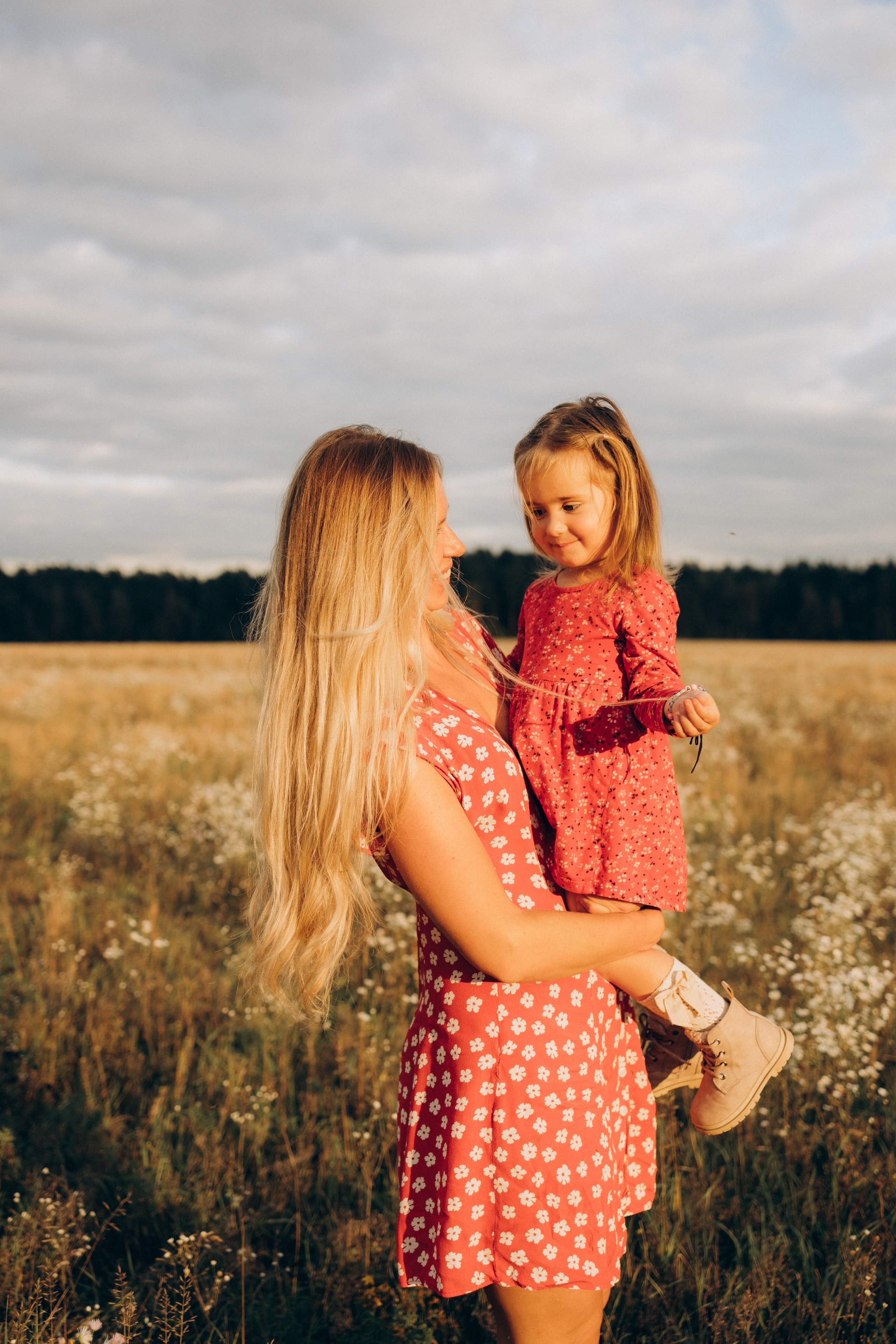 Мама и дочка (5.09.2025) г. Жуков (Калужская обл.). Надежда Стар семейный и церковный фотограф в Жукове и Калужской области