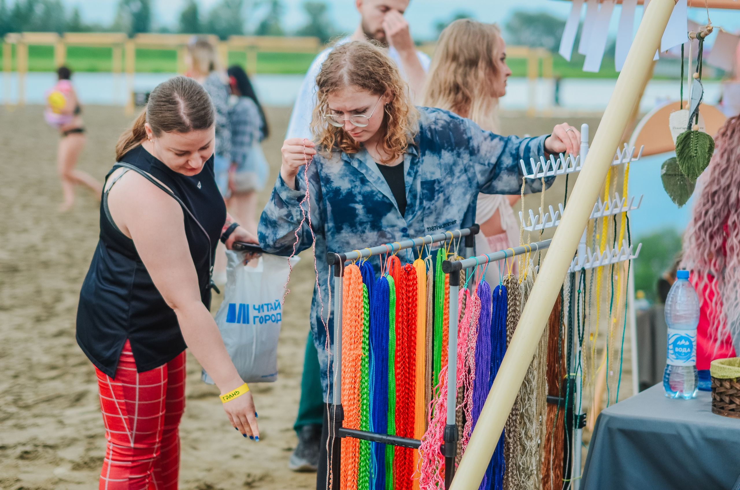 Фестиваль «Грань» 2025. Спортивная площадка. Денисова Аля — фотограф для парных съемок и индивидуальных историй в Барнауле