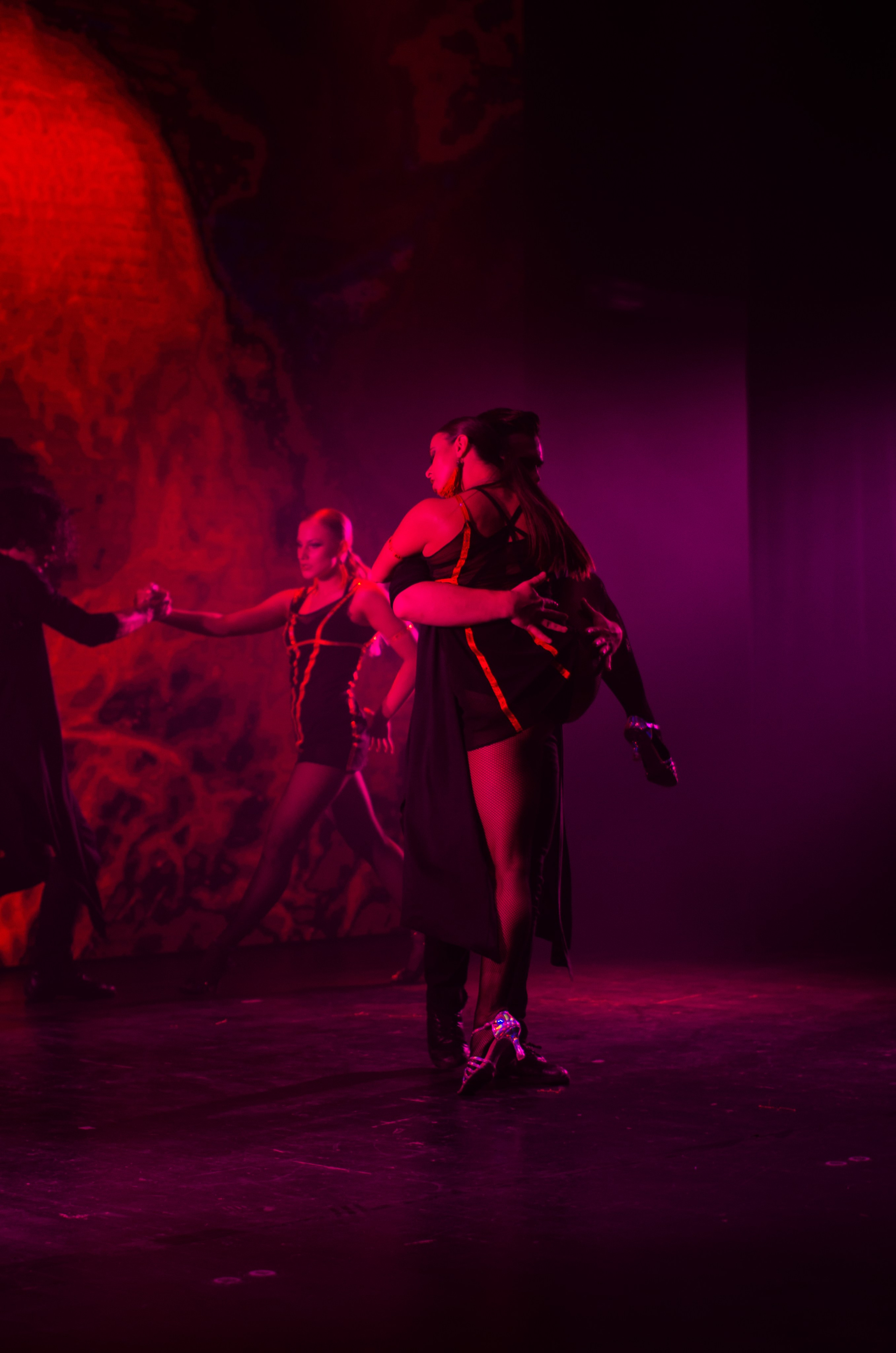 Фоторепортаж танцевального мероприятия. Денисова Аля — фотограф для парных съемок и индивидуальных историй в Барнауле