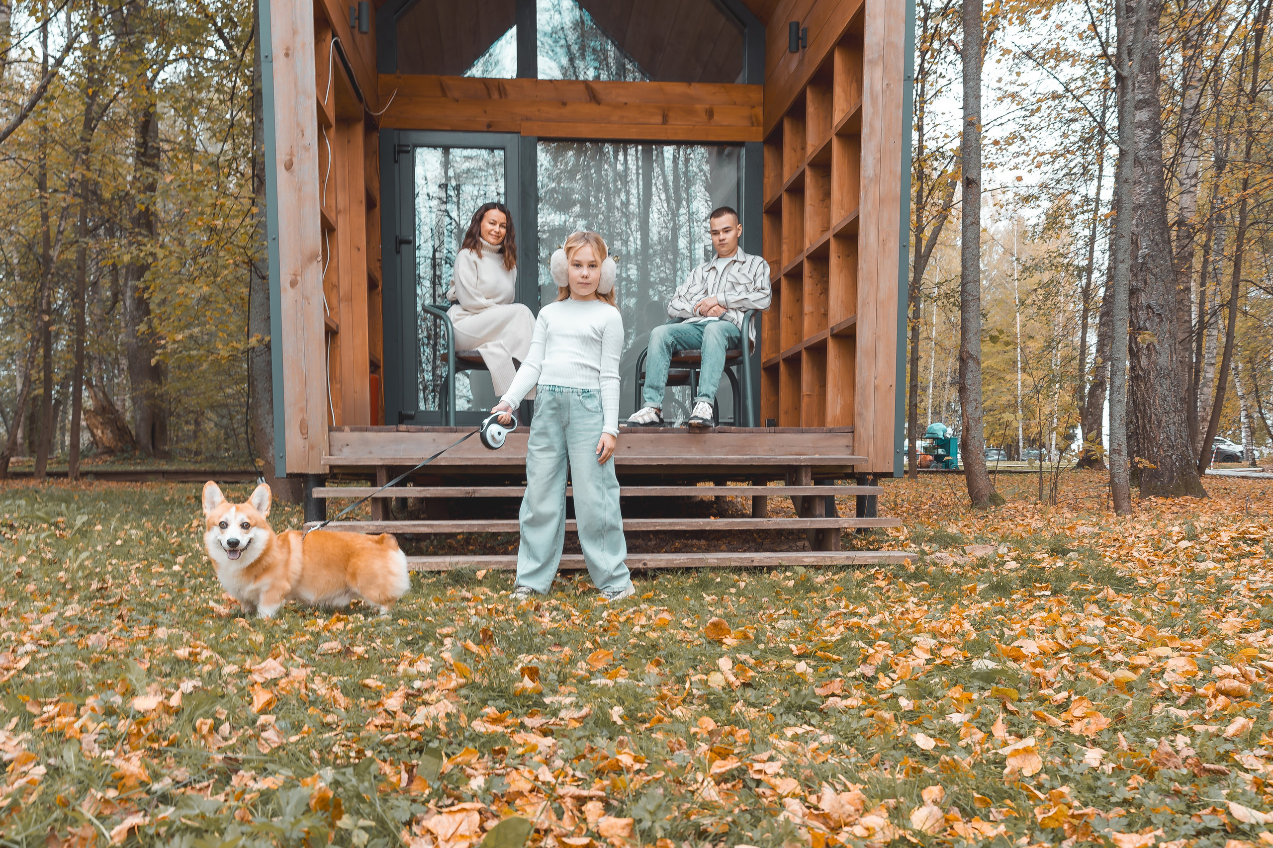 семейная фотосъемка с собакой корги