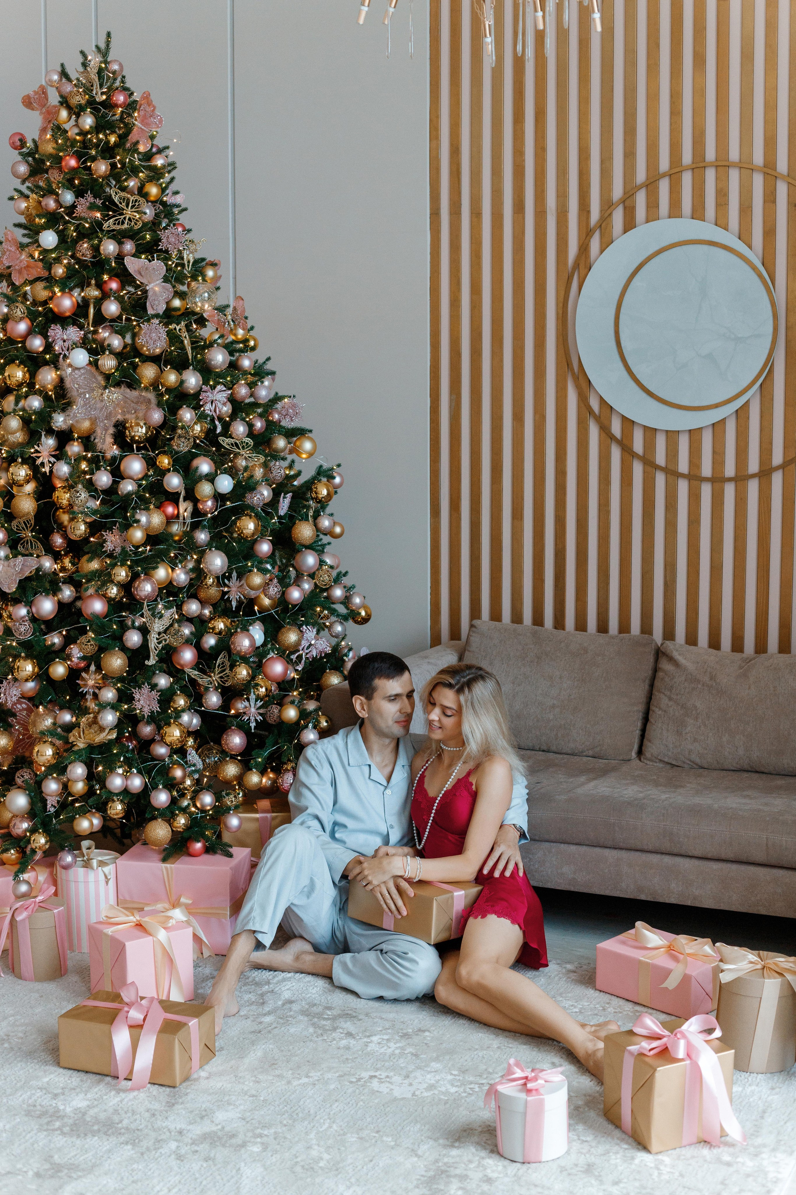 Новогодняя семейная фотосессия в фотостудии Кросс зал Мечта в Москве. Фотограф Александра Сыщенко