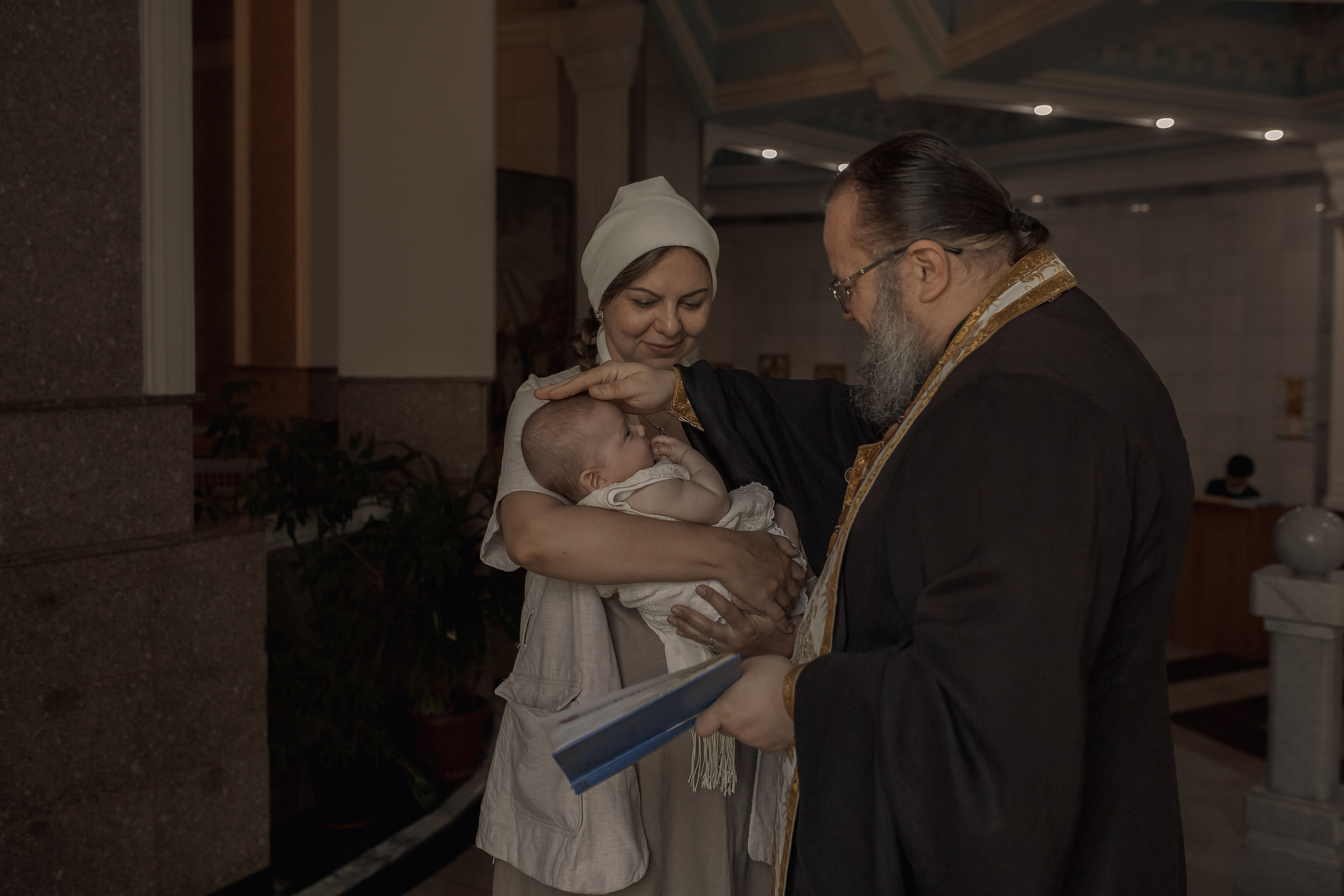 Крещение Николь. Фотограф на Крещение и Венчание в Ташкенте