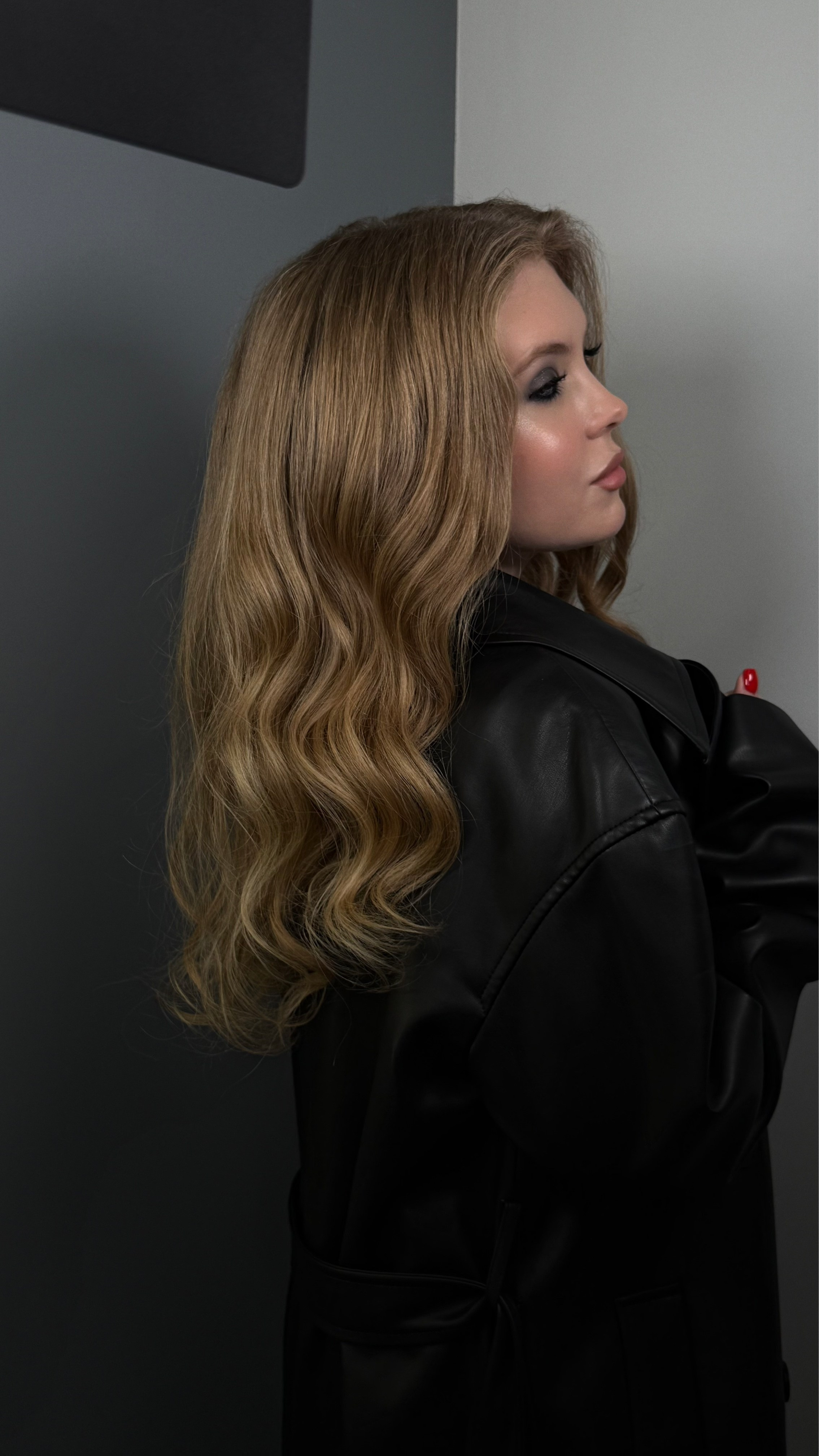 Прически, укладки. Студия визажистов, стилистов по прическам, бровистов и мастеров по ресницам