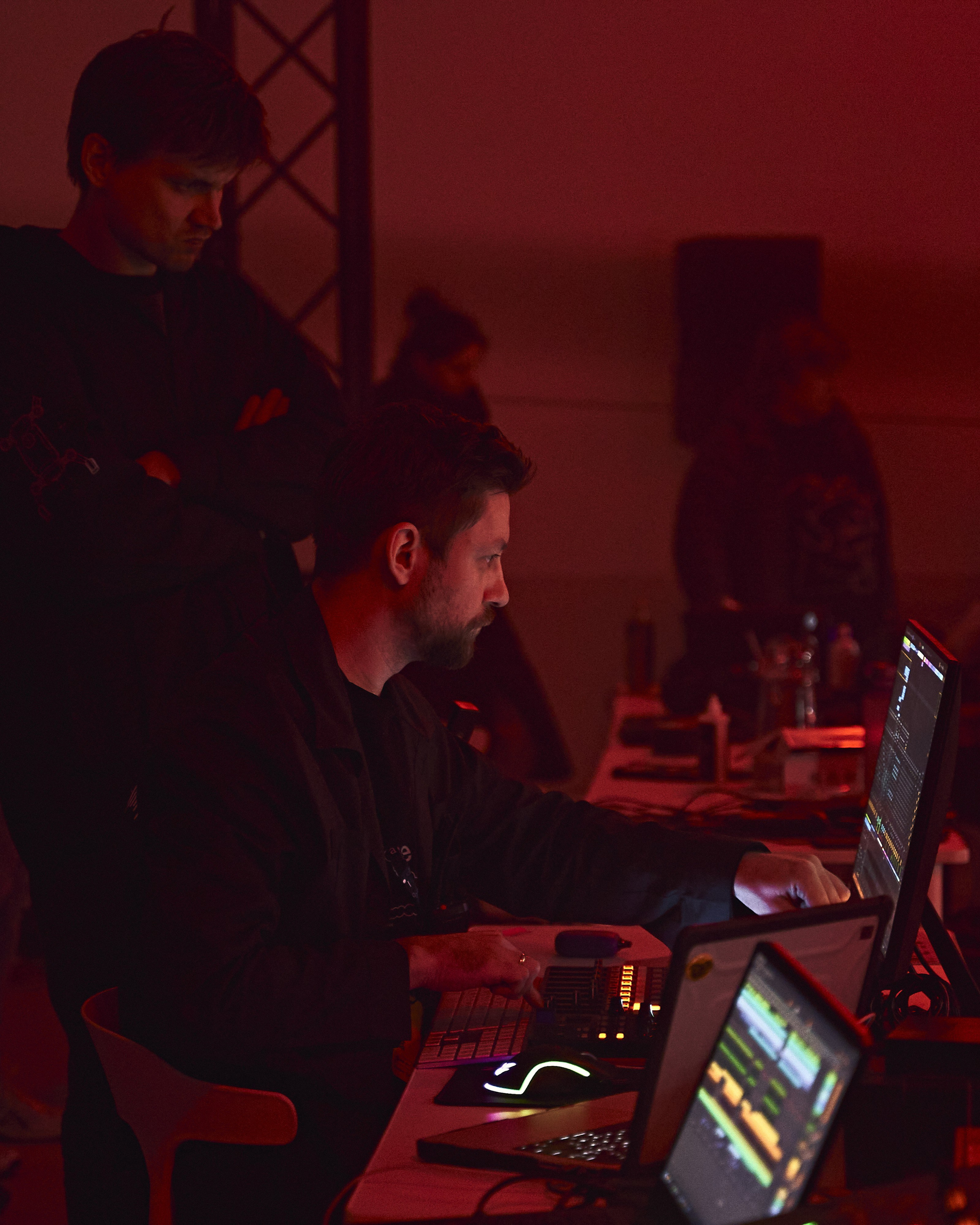 Международный фестиваль медиаискусства «INTERVALS» 24-25г. Репортажный фотограф Вилянов Евгений. Нижний Новгород