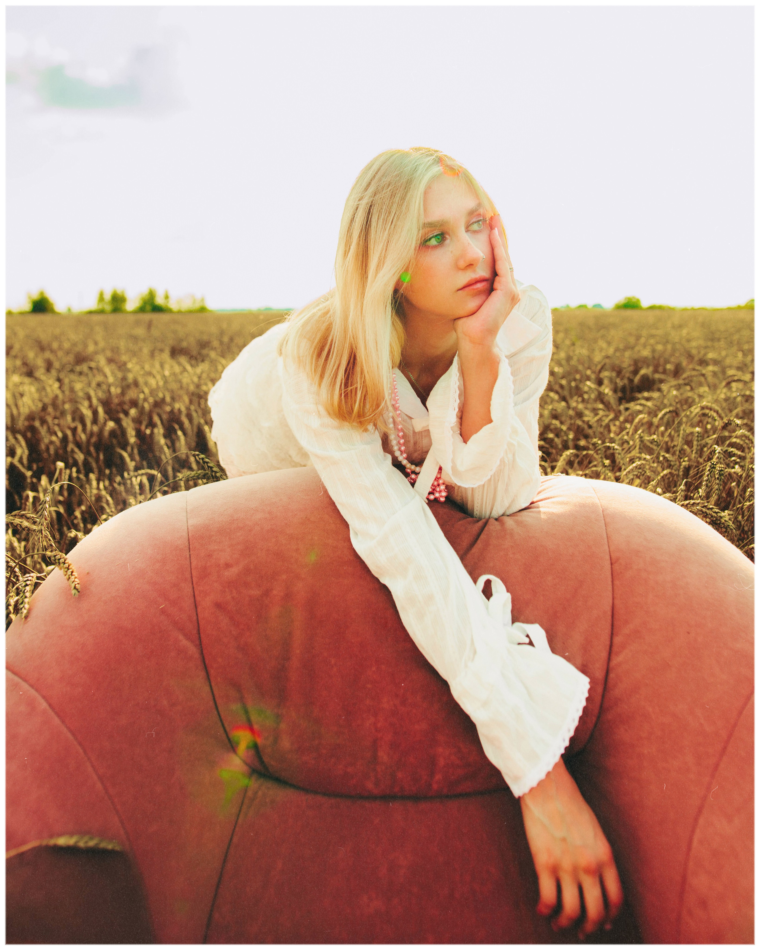 Pink. Sun Betty — кинофотограф Элизабет