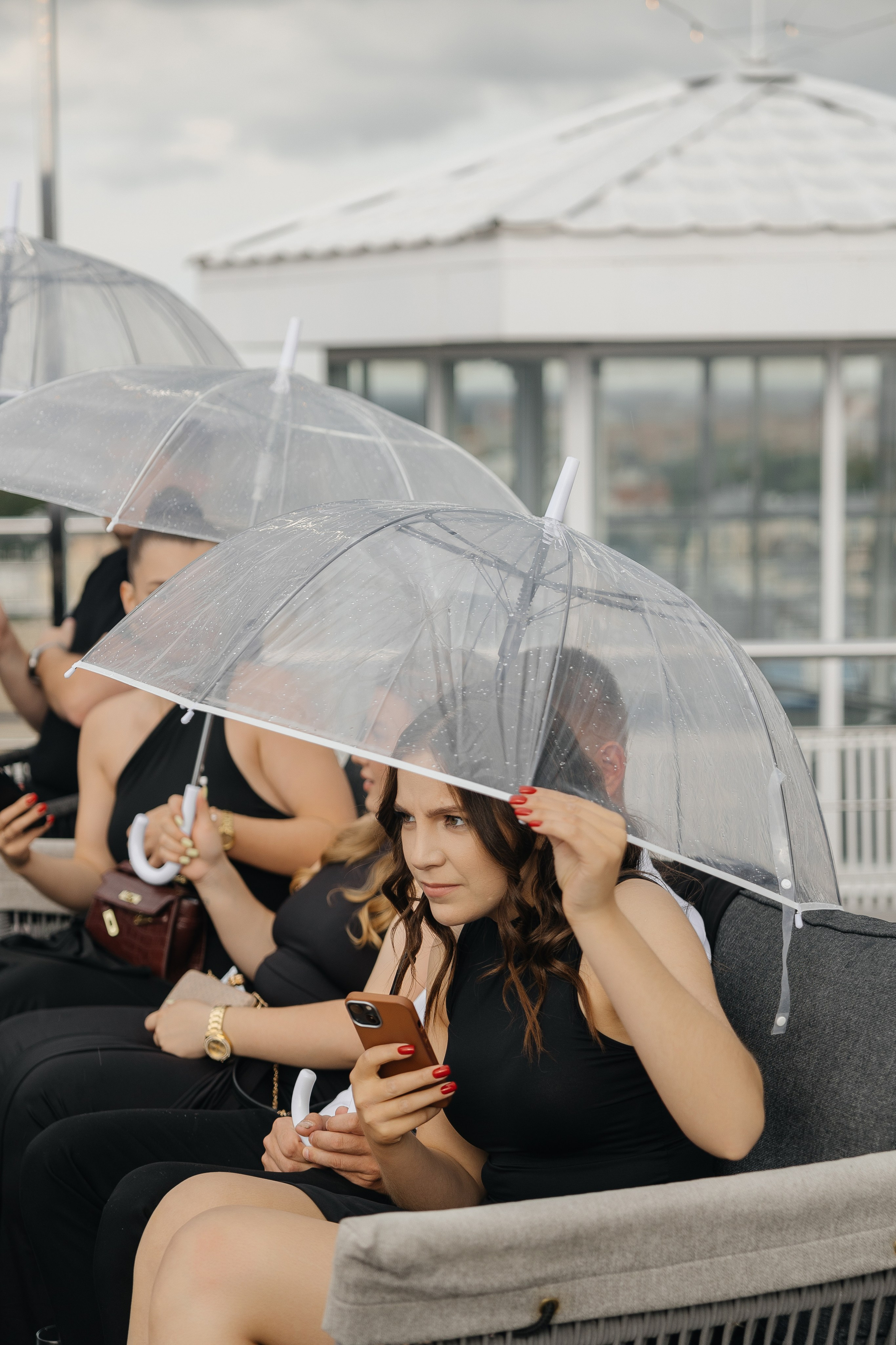 Rain falls down. Главная