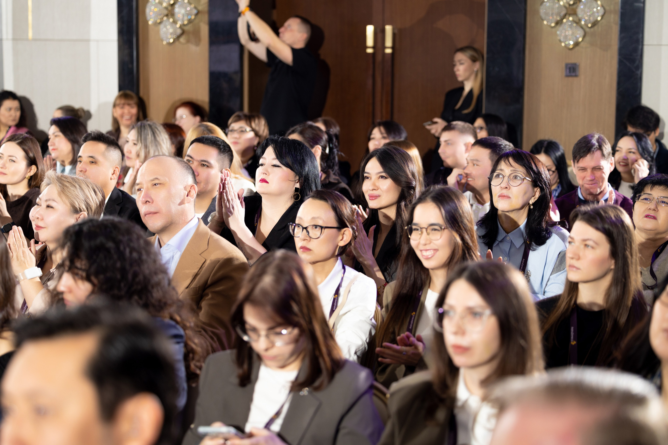 Конференция AstraZeneca 2026. Кристина Шнайдер репортажный фотограф Алматы