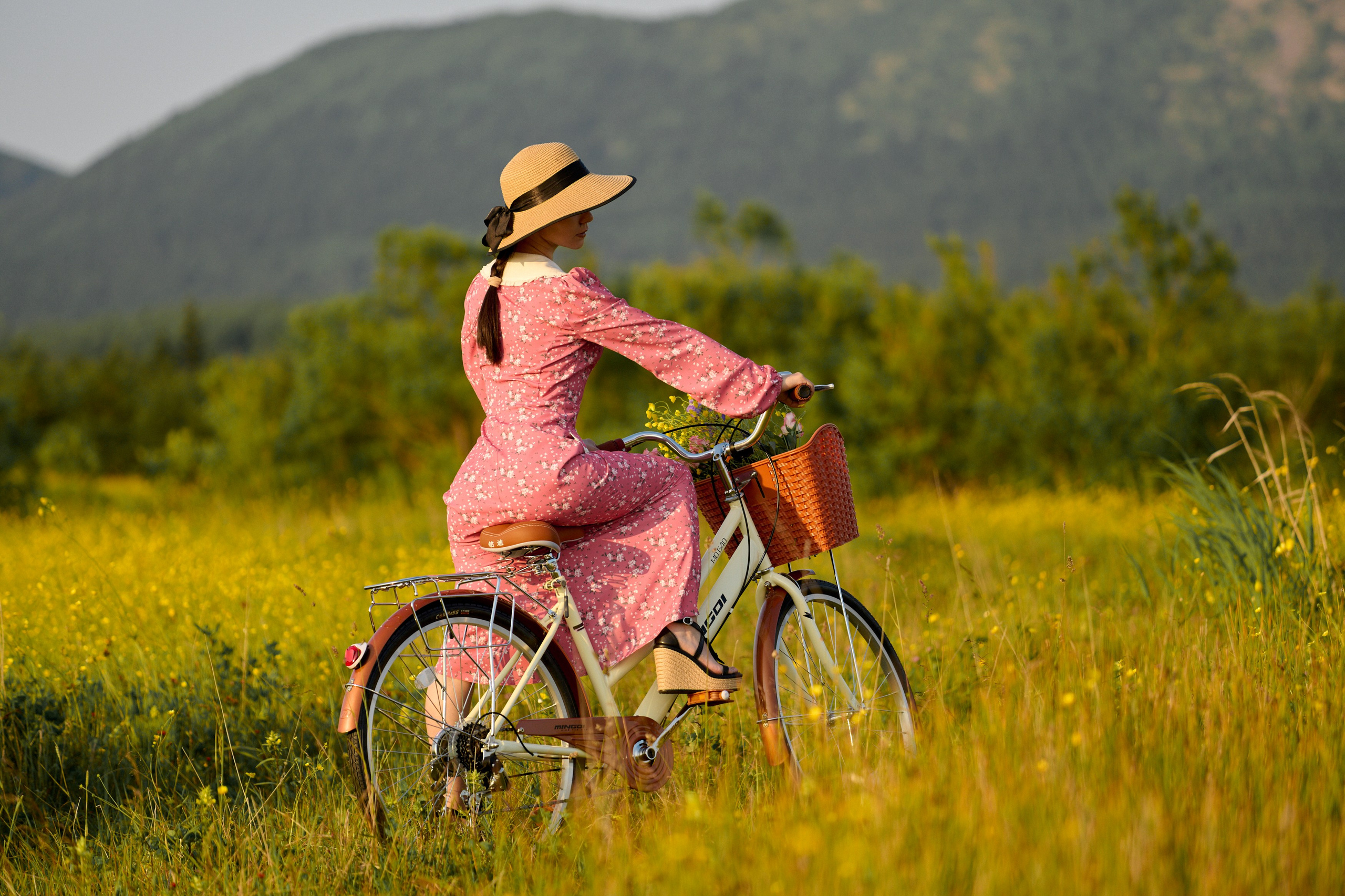«я буду долго гнать велосипед»(29.06.2025). Фотограф Андрей Серенков