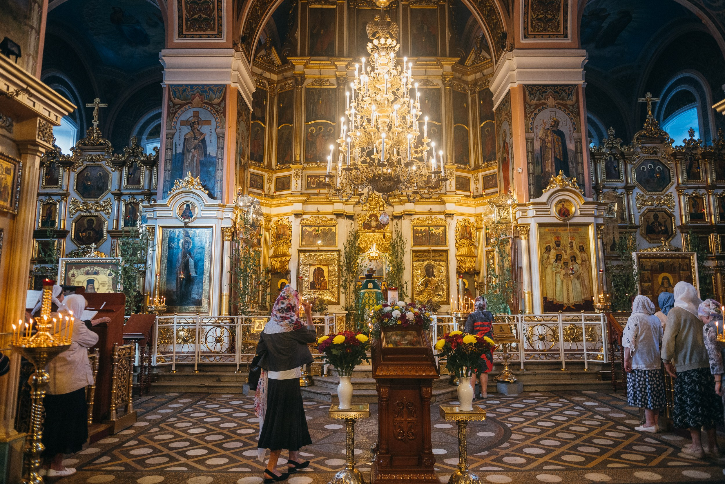 Фоторепортаж, фотосъемка Всенощной службы в праздник Святой Троицы. Семейный фотограф на крещение, венчание в Иваново Галина Скурихина