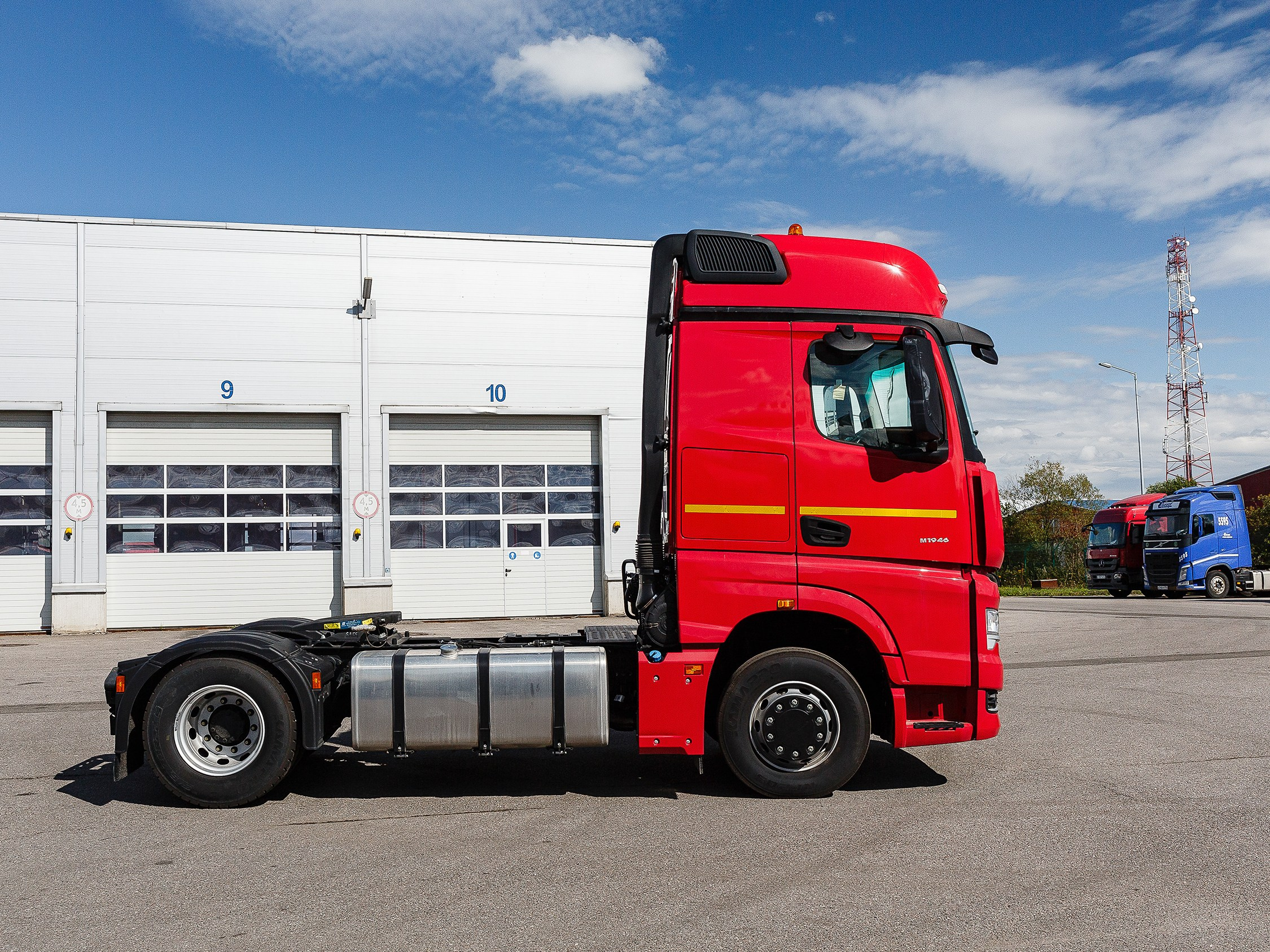 Автомобильный фотограф в СПб. Репортажная фотосъёмка в Санкт-Петербурге. Фотограф на мероприятие: выставки, презентации, автогонки. Фото для сайта, отчётов и публикации в сми. Профессиональный фотограф Сергей Пушкин. Промышленная фотосъёмка. Автопром. Фотосъёмка авто и спецтехники. Профессиональные фото большегрузов.