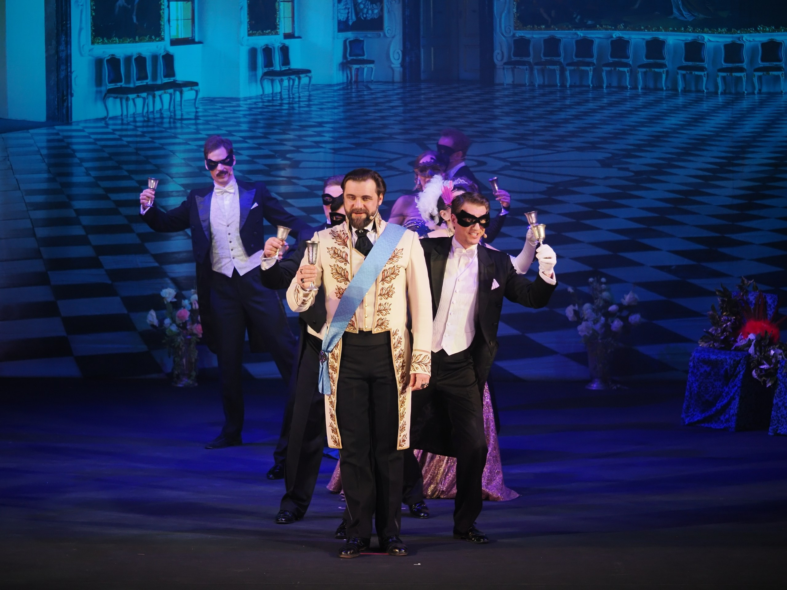 «БУФФ-ПАРАДИЗ» Летучая мышь (в Нск). Портретный и спортивный фотограф в Новосибирске и Твери Кононов Алексей