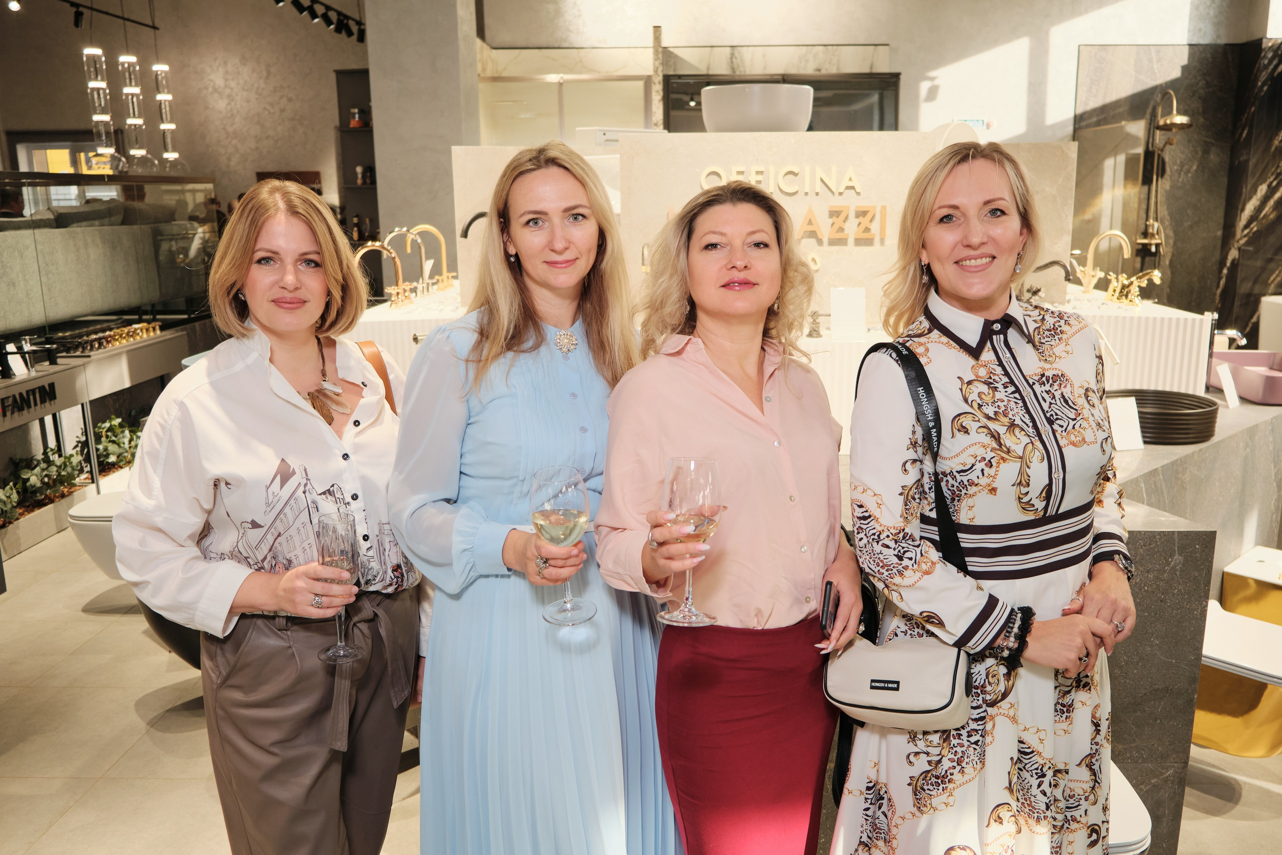 Открытие салона 100 градусов. Антон Ив