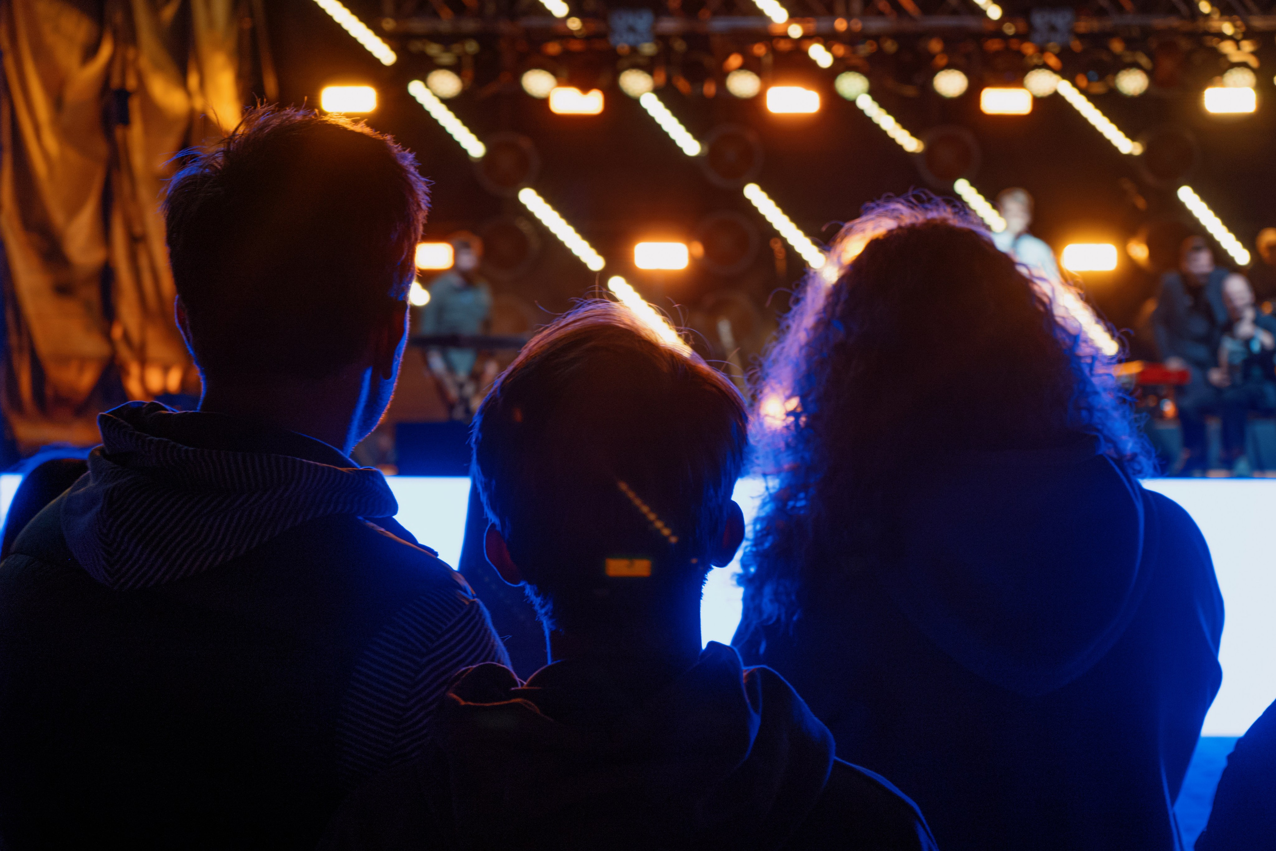 Концерт АИГЕЛ и Zventa Sventana. Евгений Бреча. Коммерческий и бэкстейдж фотограф в Москве