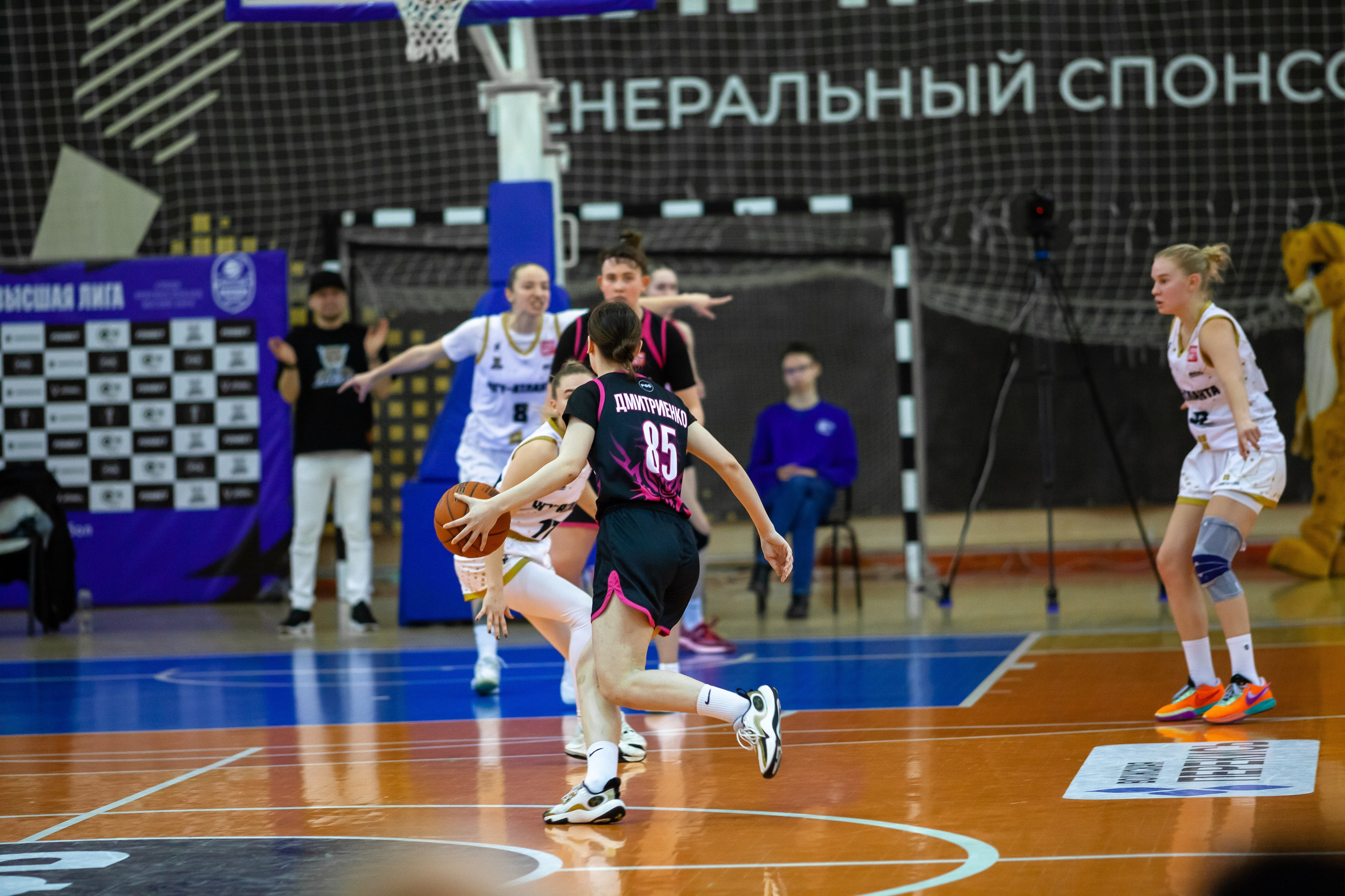 ЧГУ-Атланта — Ростов-ЮФУ / 1 игра. Фотография