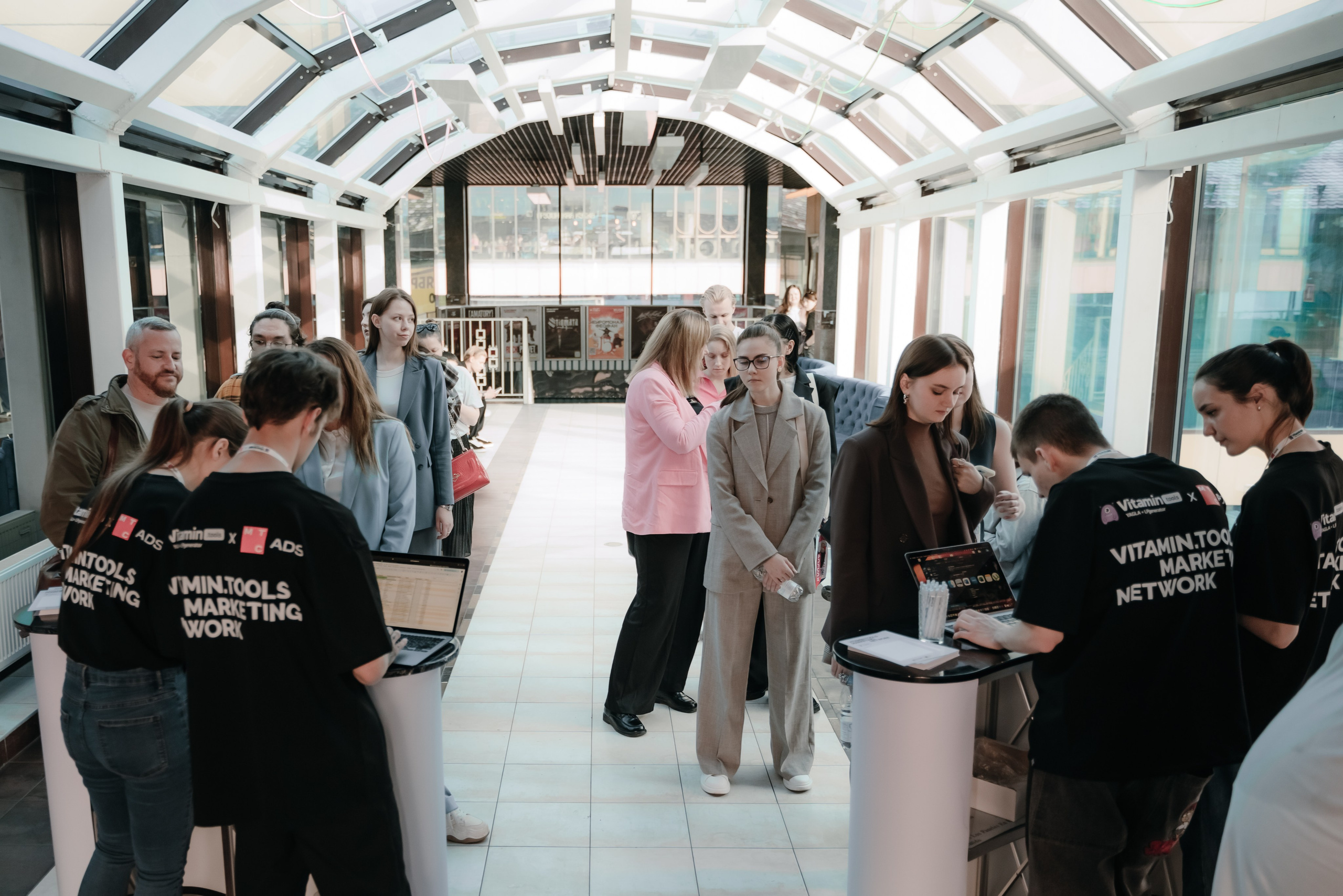 Репортажный фотограф конференция Vitamin.tools Самара. Фотограф Сергей Логинов