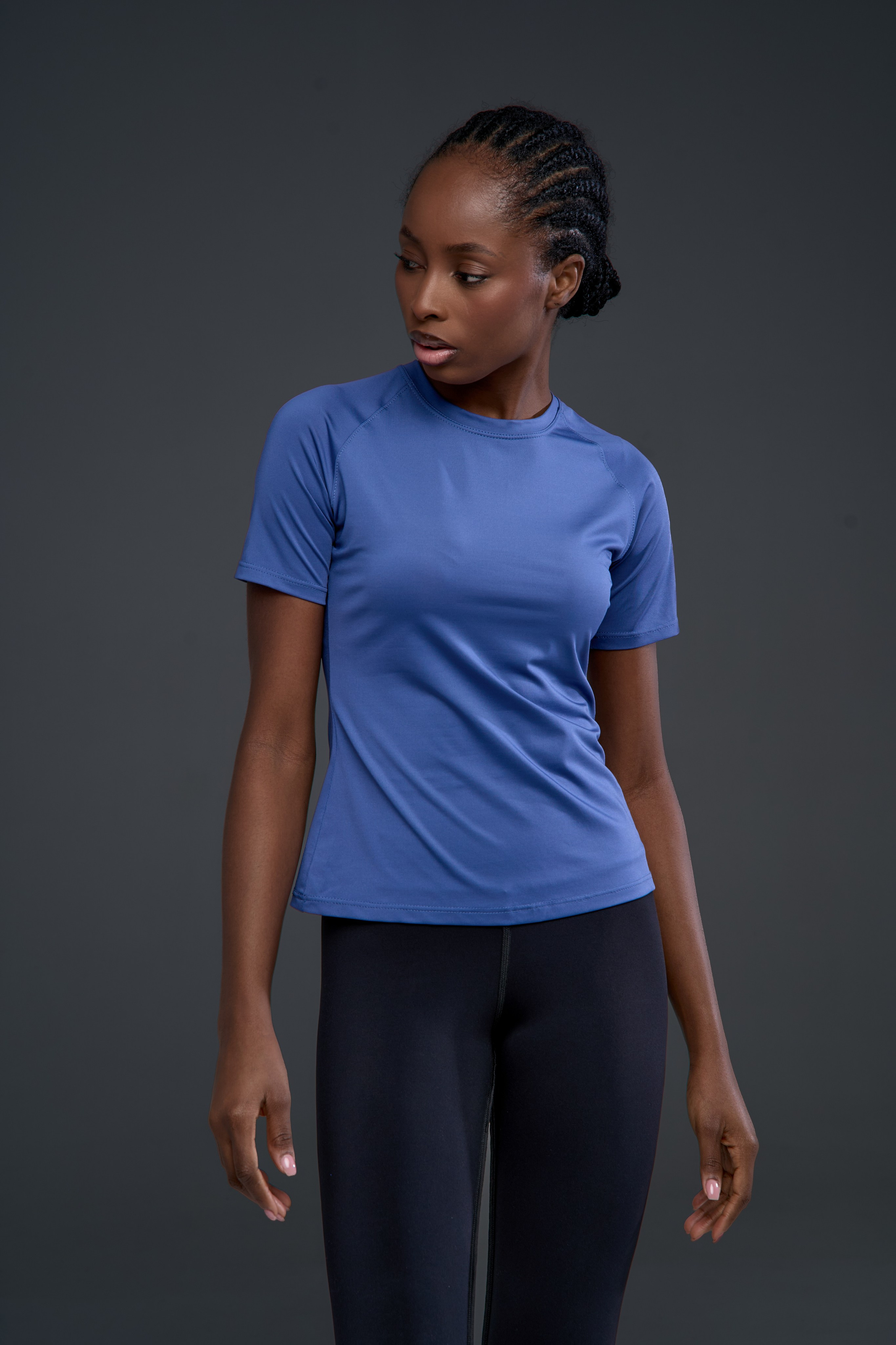 Спортивные футболки. Фотограф для маркетплейсов в Москве