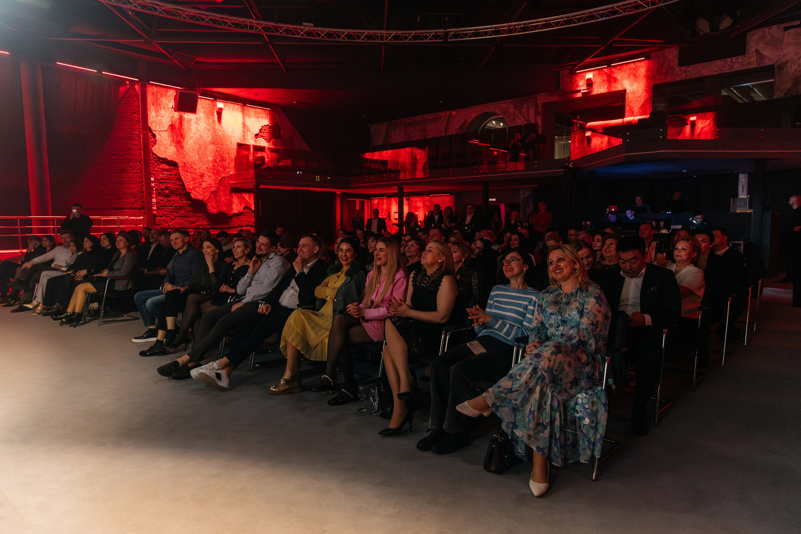 ТВОРЧЕСКИЙ ВЕЧЕР С ИГОРЕМ ВЕРНИКОМ В АЛЬФА-КЛУБЕ. Свадебный и репортажный фотограф в Ростове-на-Дону Павел Кислов