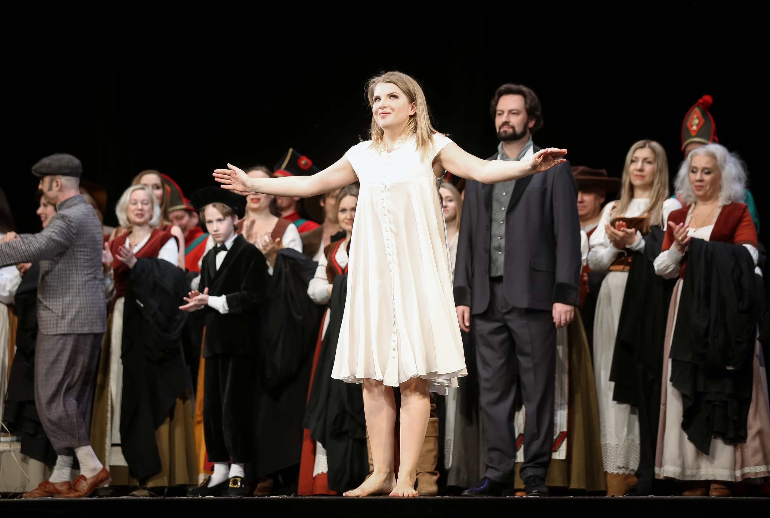 Сатана там правит бал: «Фауст» Гуно в Новой опере. Дарья Письменюк / Darya Leitstern — фотограф, музыкант, журналист, путешественник