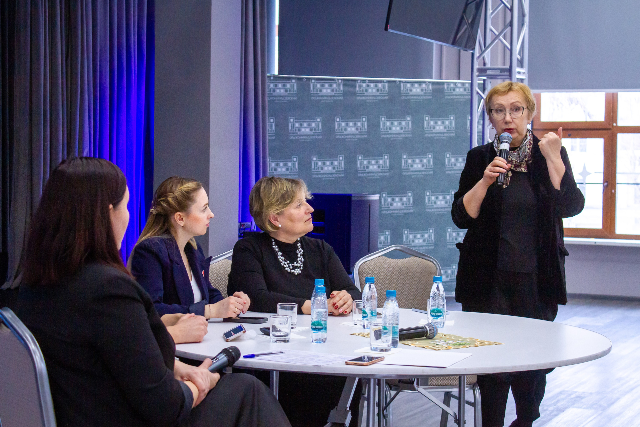 Круглый стол «Каким быть школьному театру»