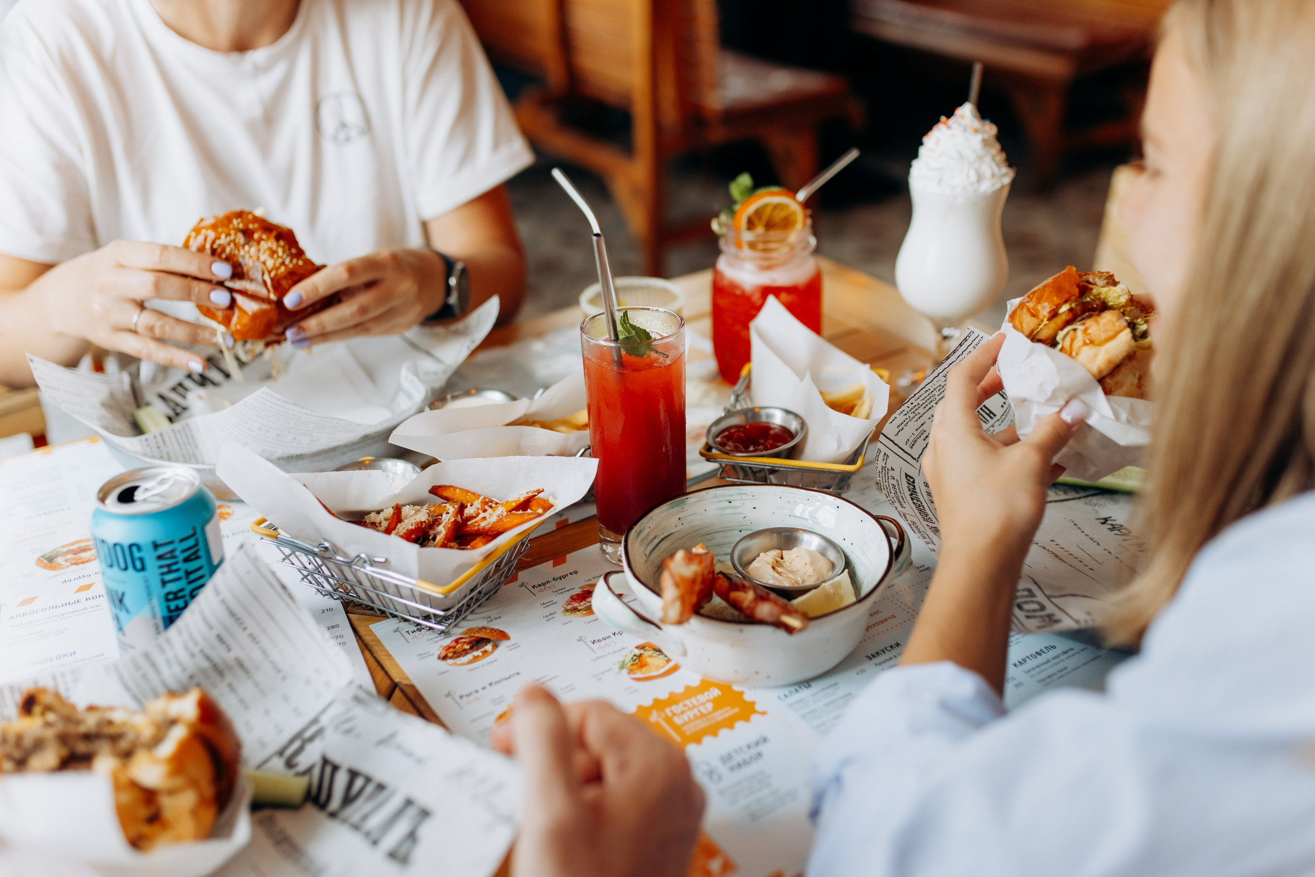 По бургеру в «Карл Маркс». Свадебный и семейный фотограф в Туле и области Маша Костина