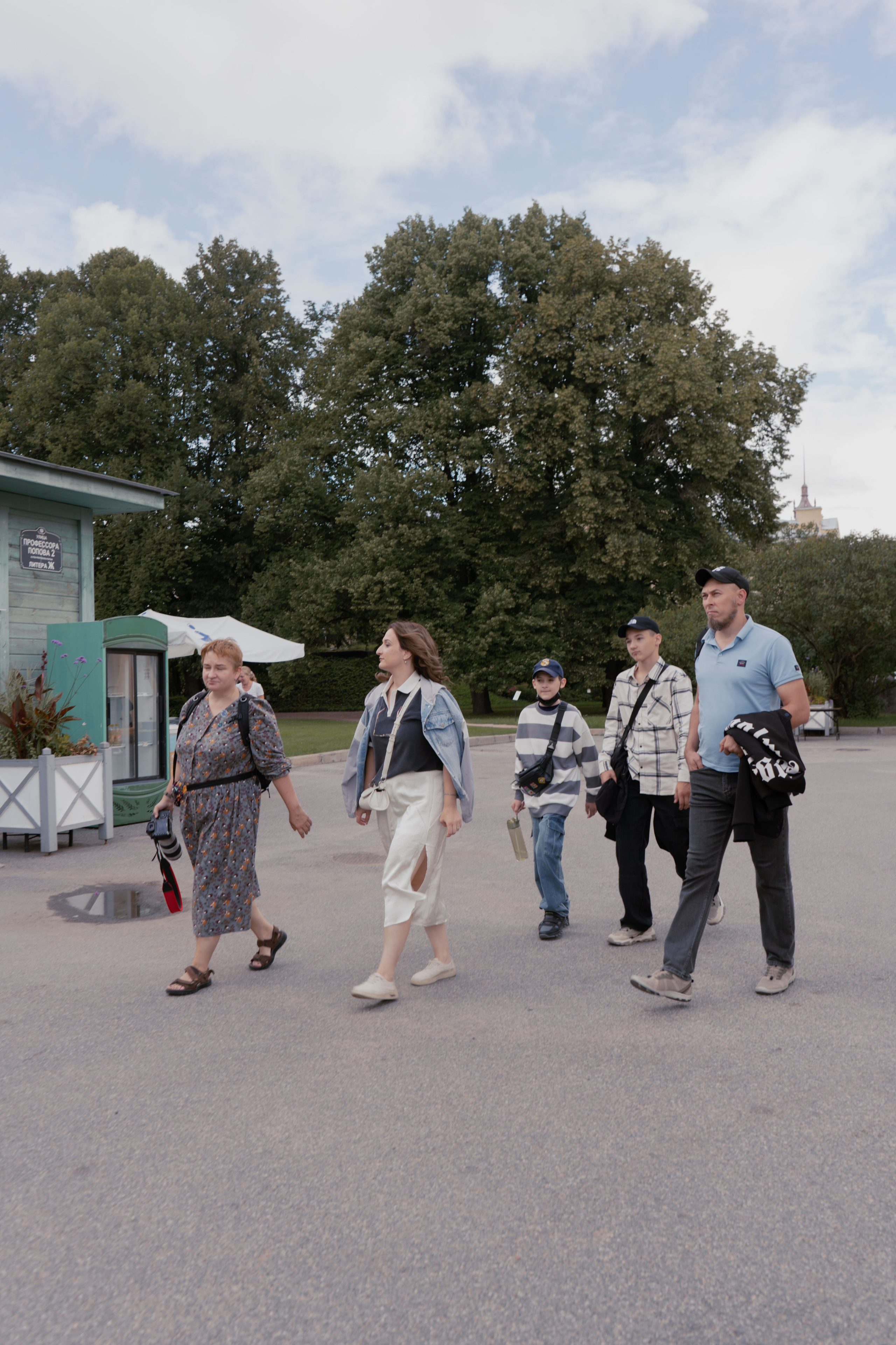 Бэкстейдж фотосессии подопечных фонда Адвита и их семей. Юля Мурашова портретный и документальный фотограф