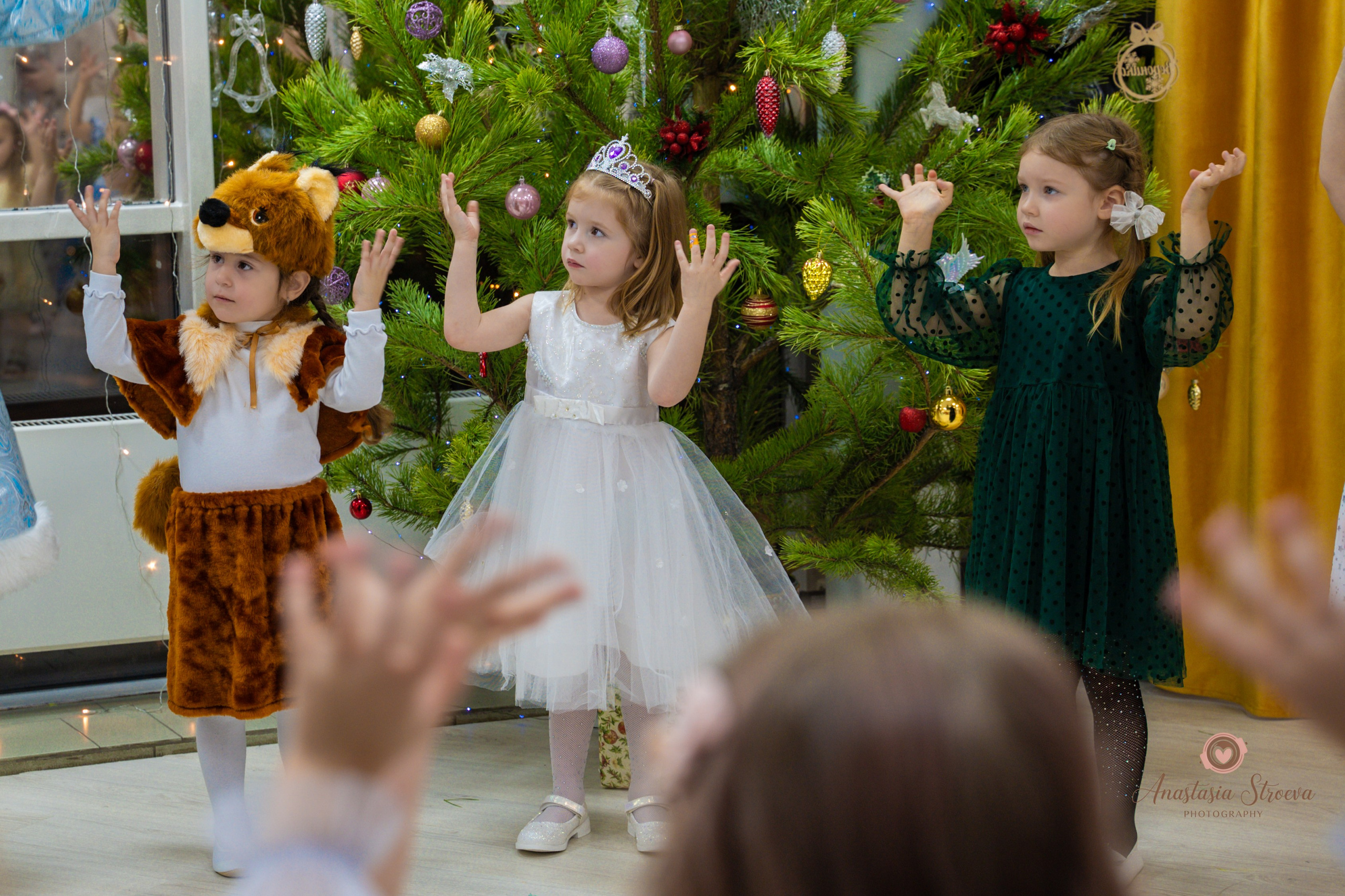Новый год в танцах. Семейный и детский фотограф в Королеве, Москве и Московской области Строева Анастасия