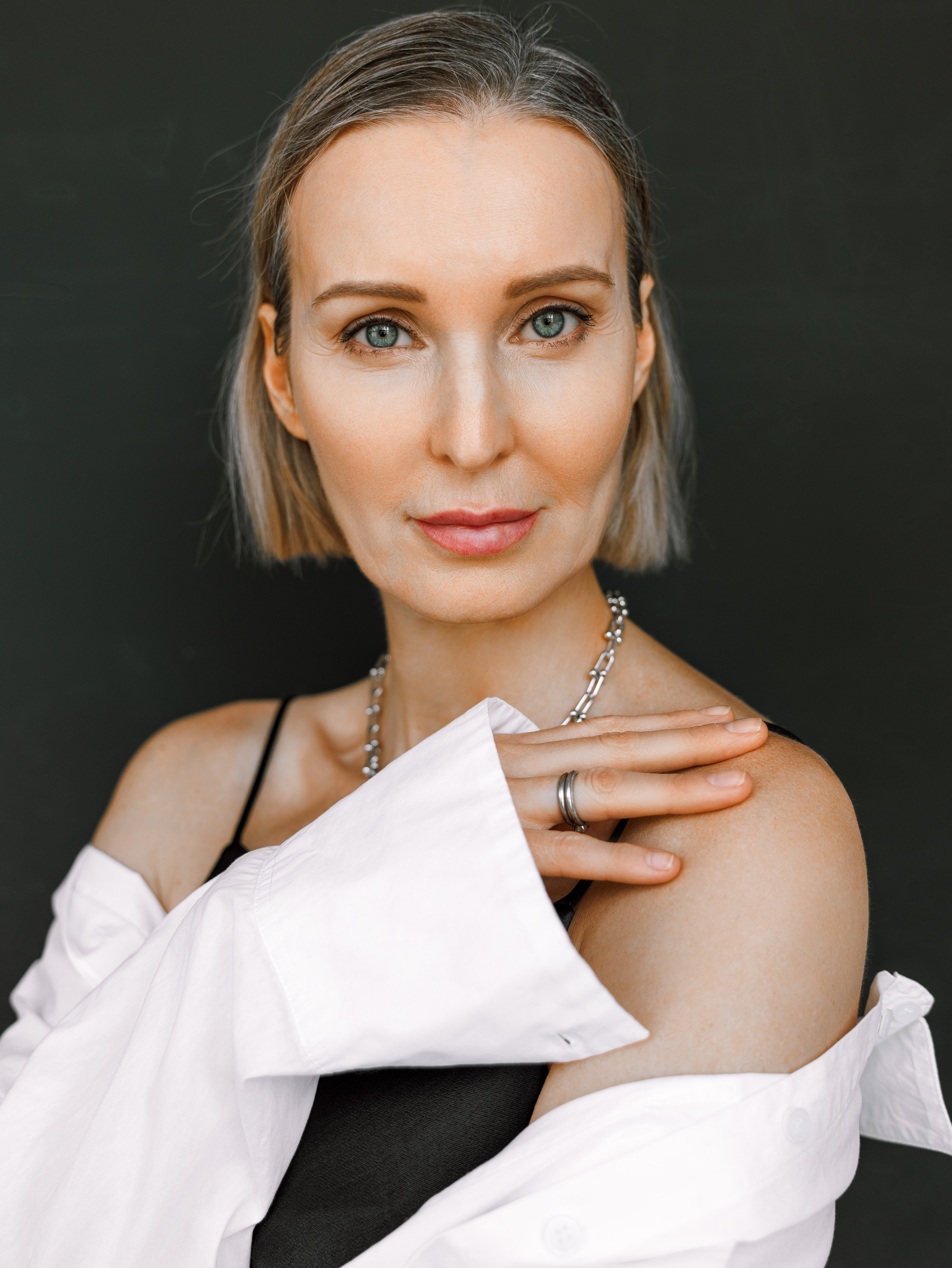 Портретный фотограф в Москве — Янка Шемшурова