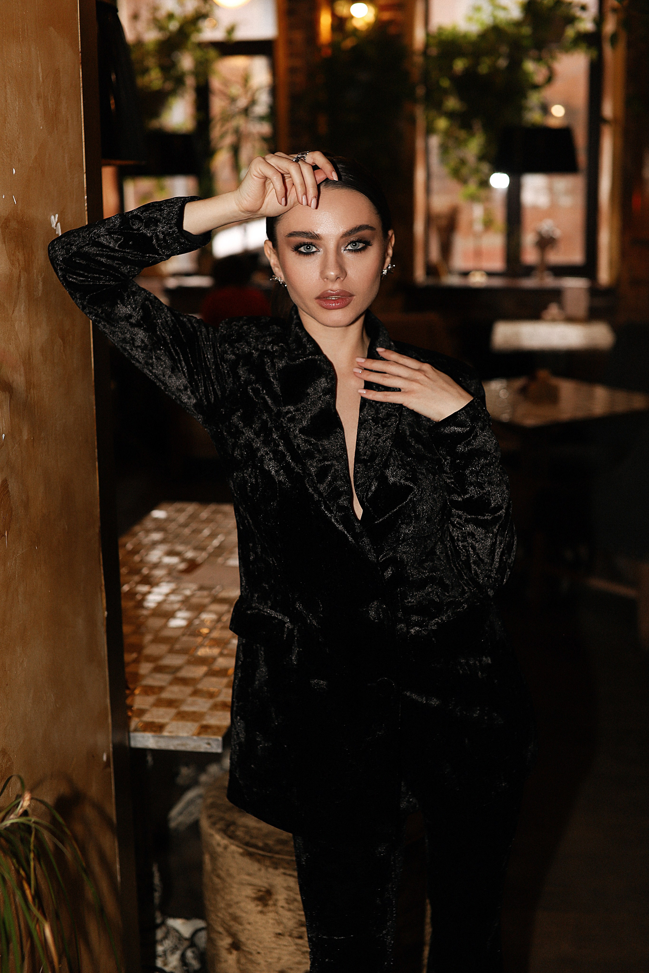 Мария, съемка в ресторане