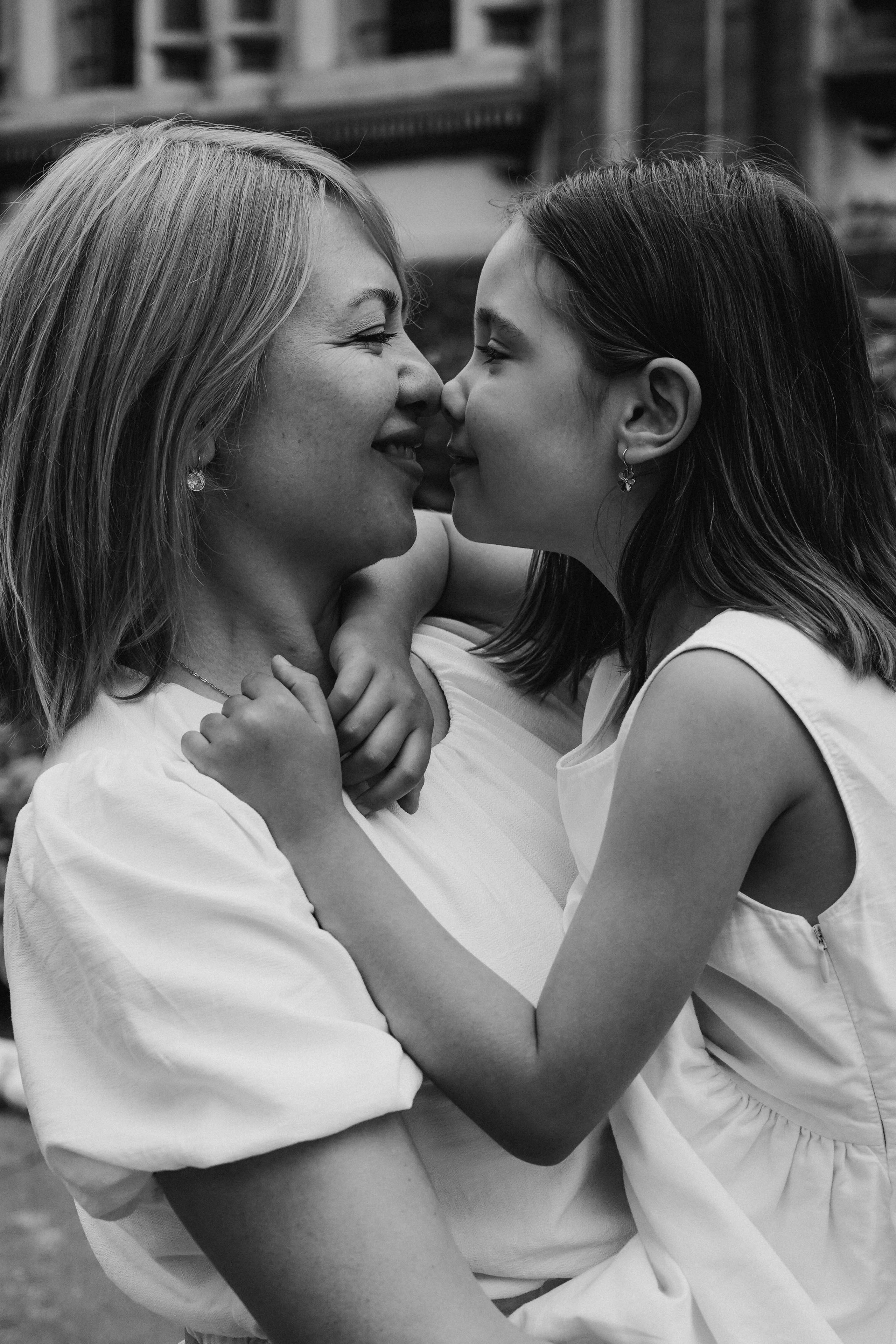 Оля, Игорь и Алина