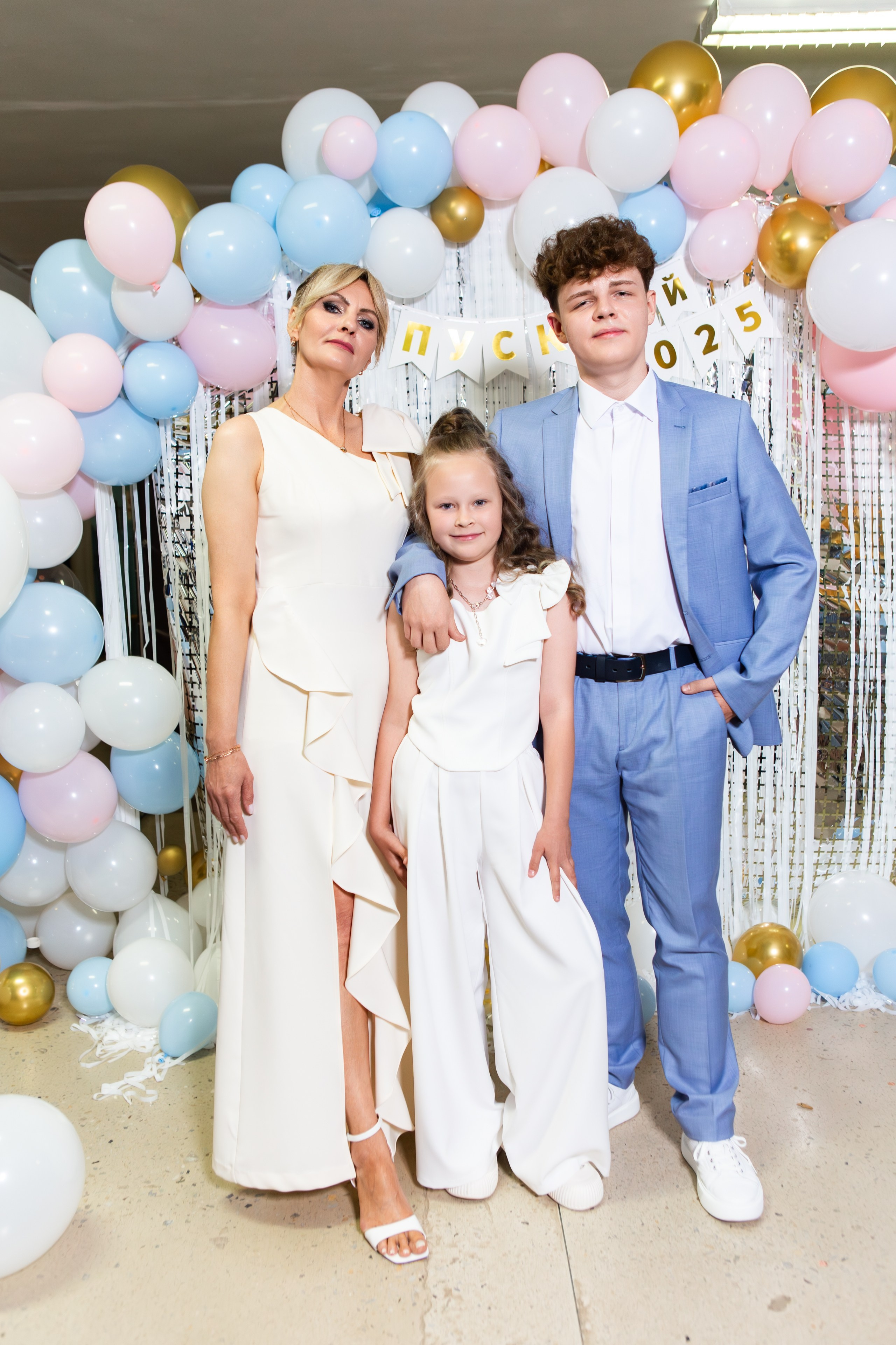 ФОТОСЕССИЯ С РОДИТЕЛЯМИ ВЫПУСКНОЙ 2025 9 ШКОЛА Г.МЦЕНСК. Профессиональный фотограф в Мценске и Орловской области
