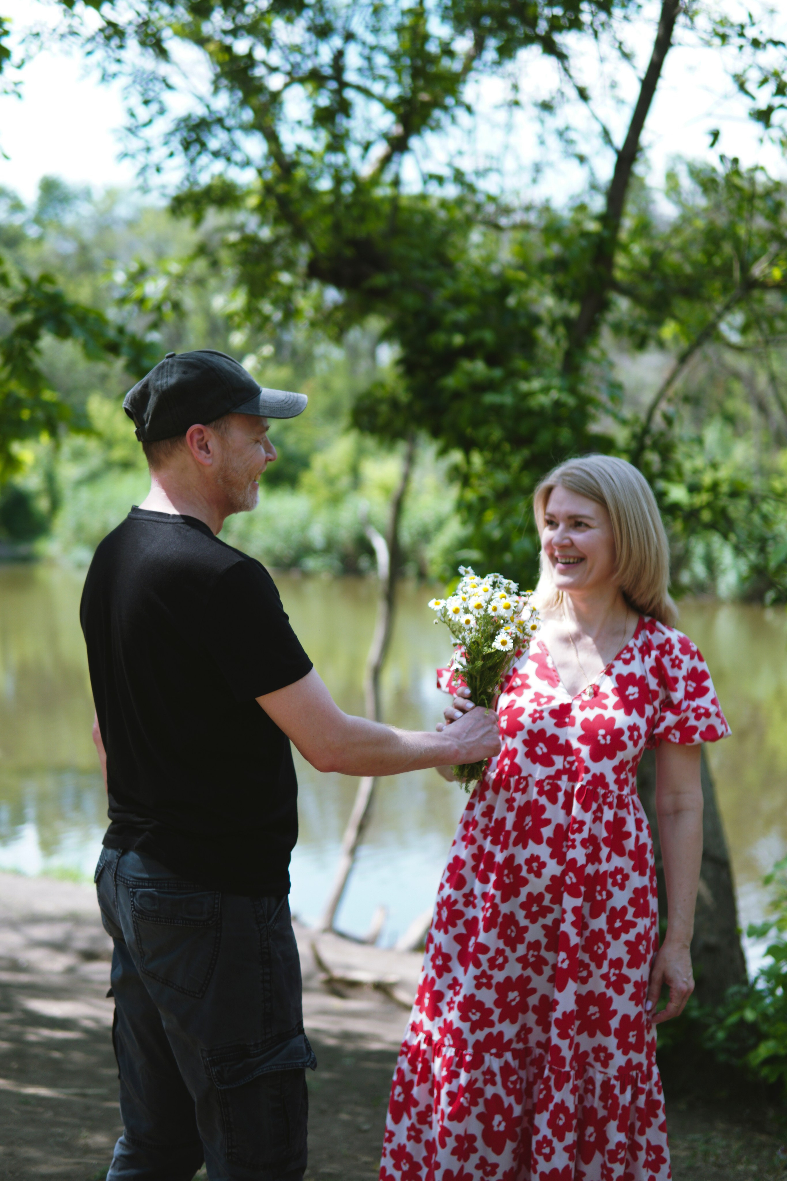 Семейная фотосессия у пруда. Фотограф в Ростове-на-Дону Марина Мальцева