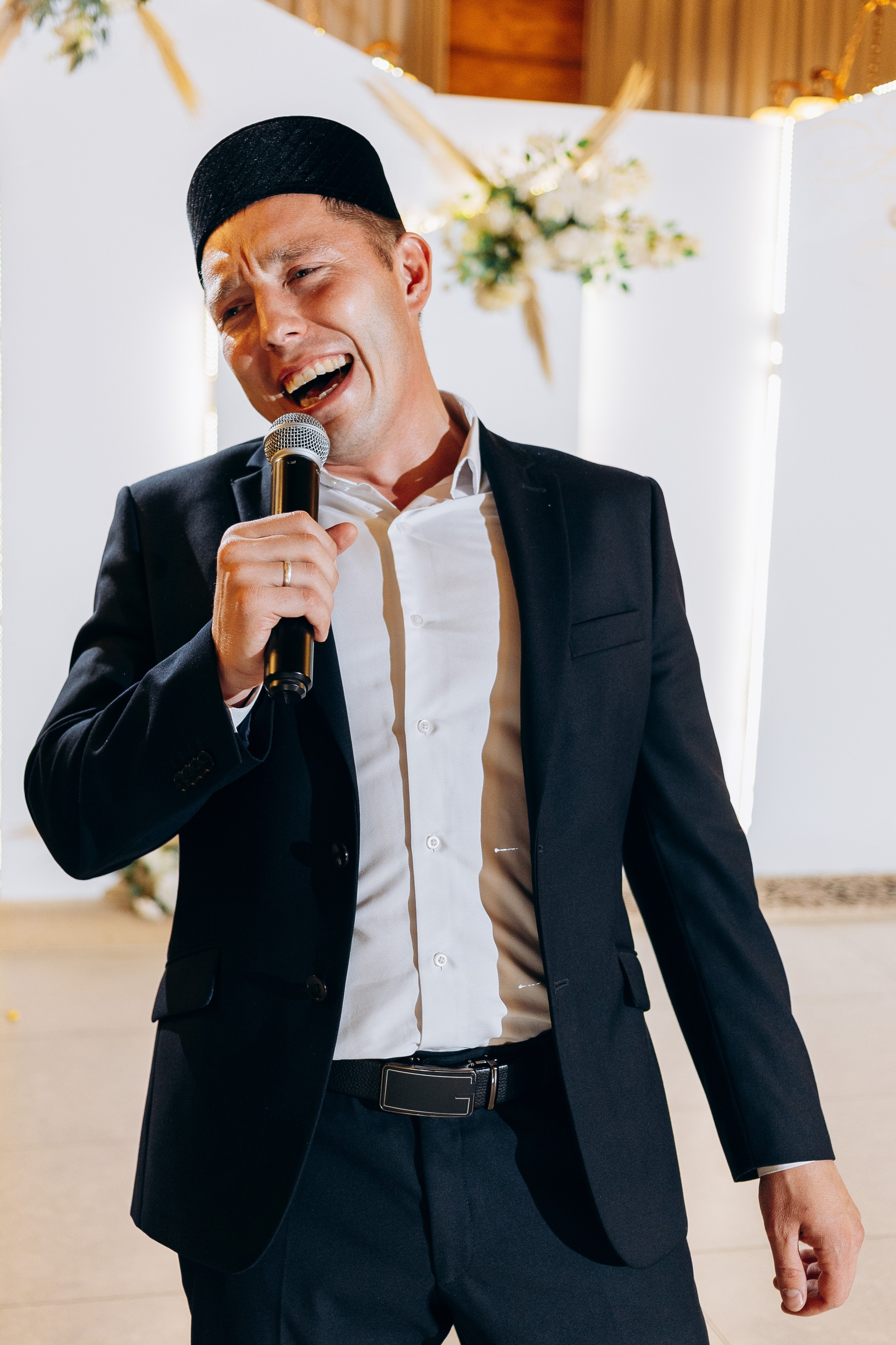 Поющий Ведущий Айнур Сулейманов на никах Казань: проведение торжества в традиционном стиле