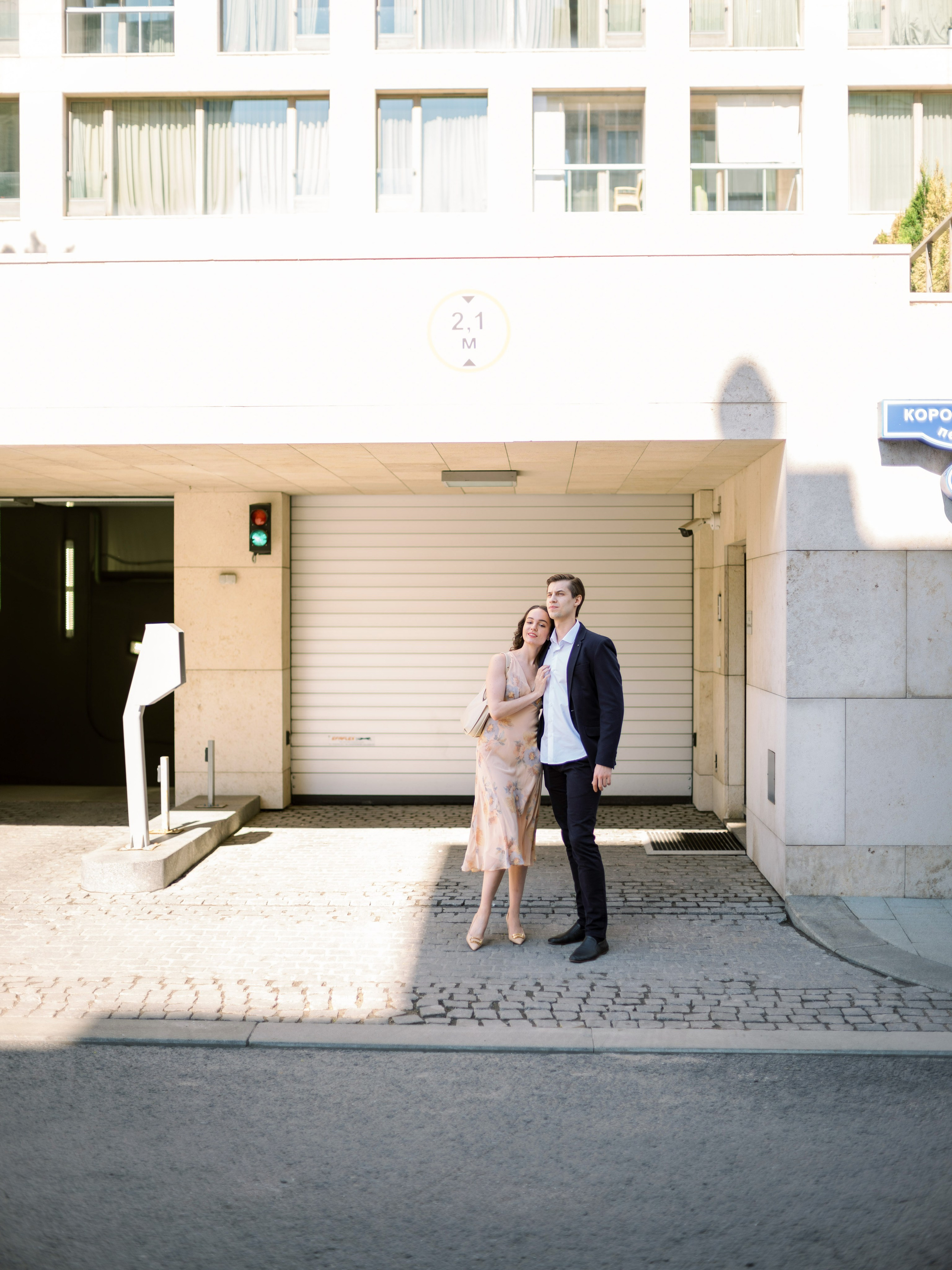 Лавстори, предствадебная прогулка в Москве, свадебный фотограф