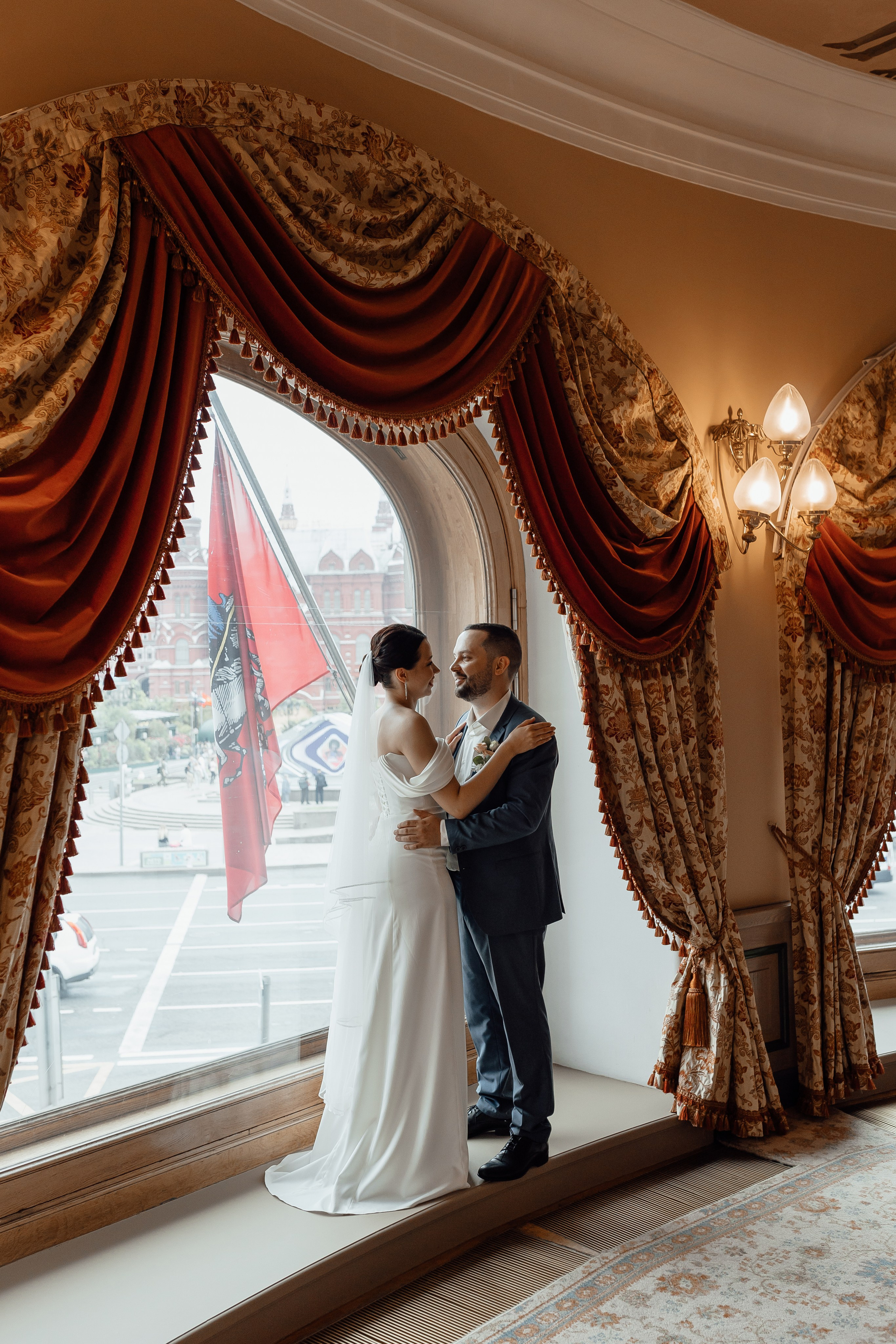 свадебная фотосессия в отеле Националь в Москве