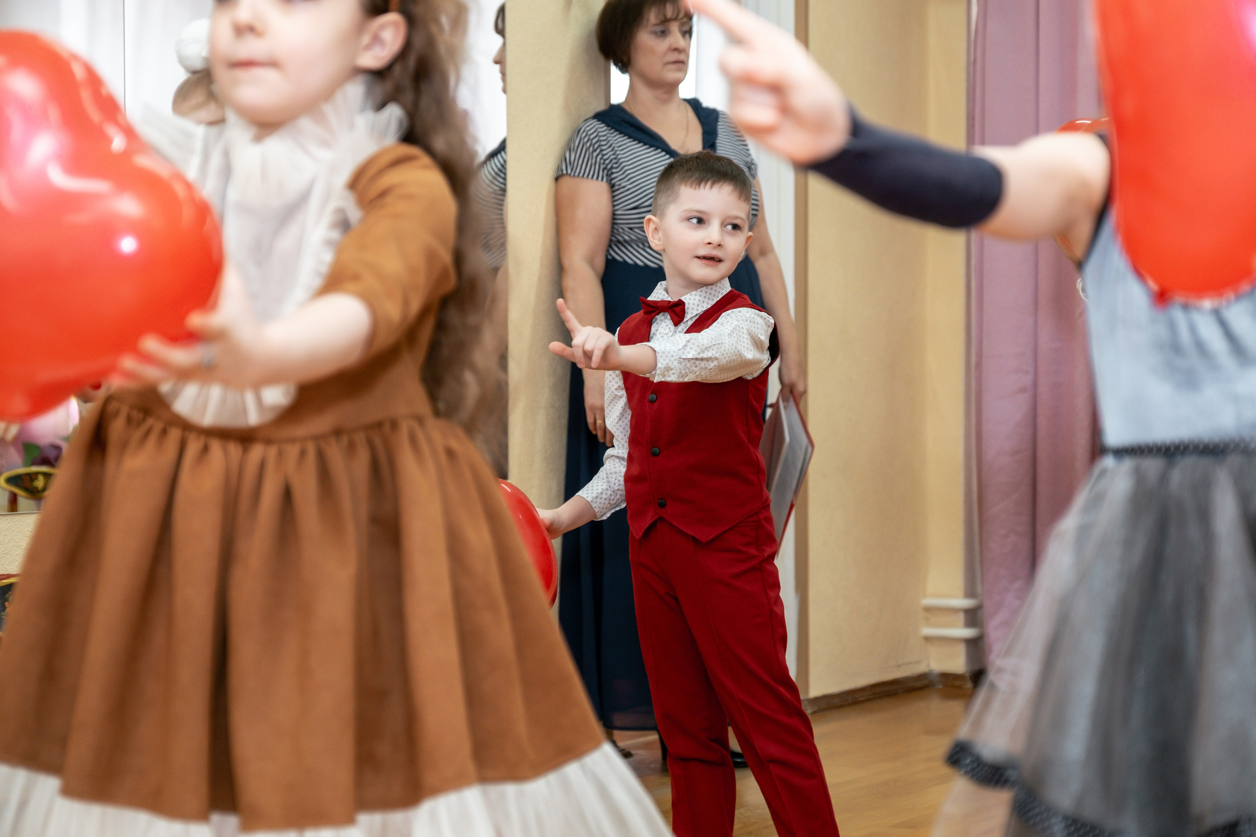 Праздник 8 марта в детском саду. Семейный и детский фотограф в Москве Светлана Потемкина