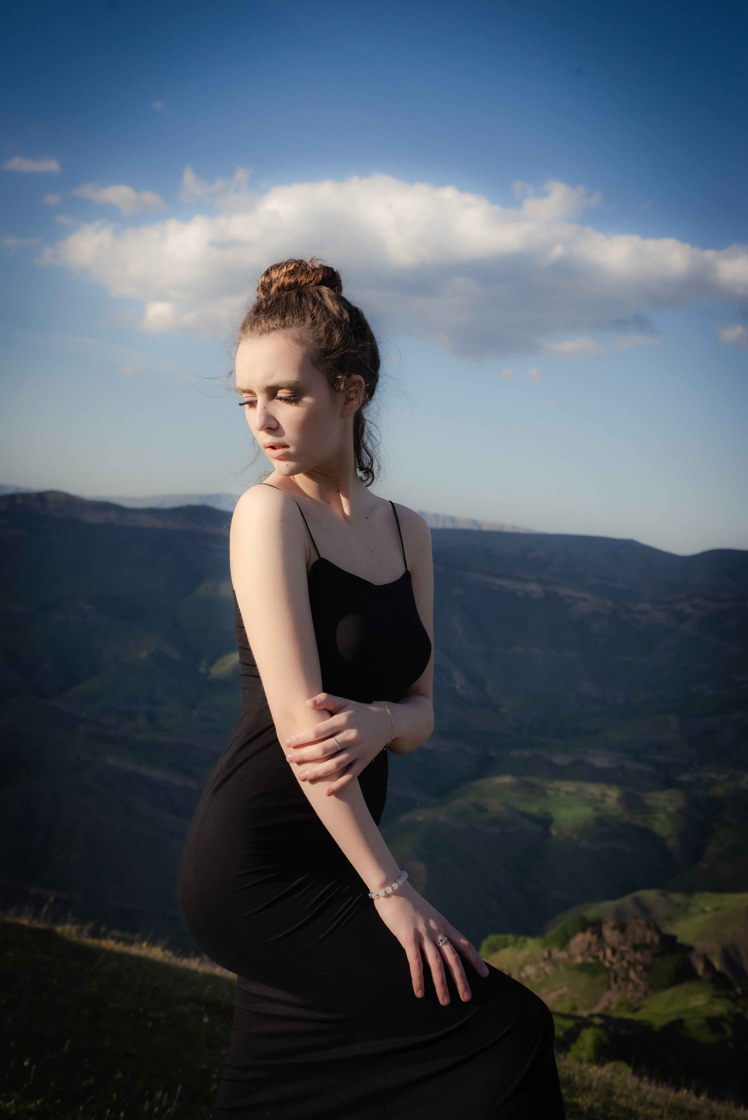 На вершине горы на 4.5. км выше к облакам. Фотограф Крещение Венчание Москва