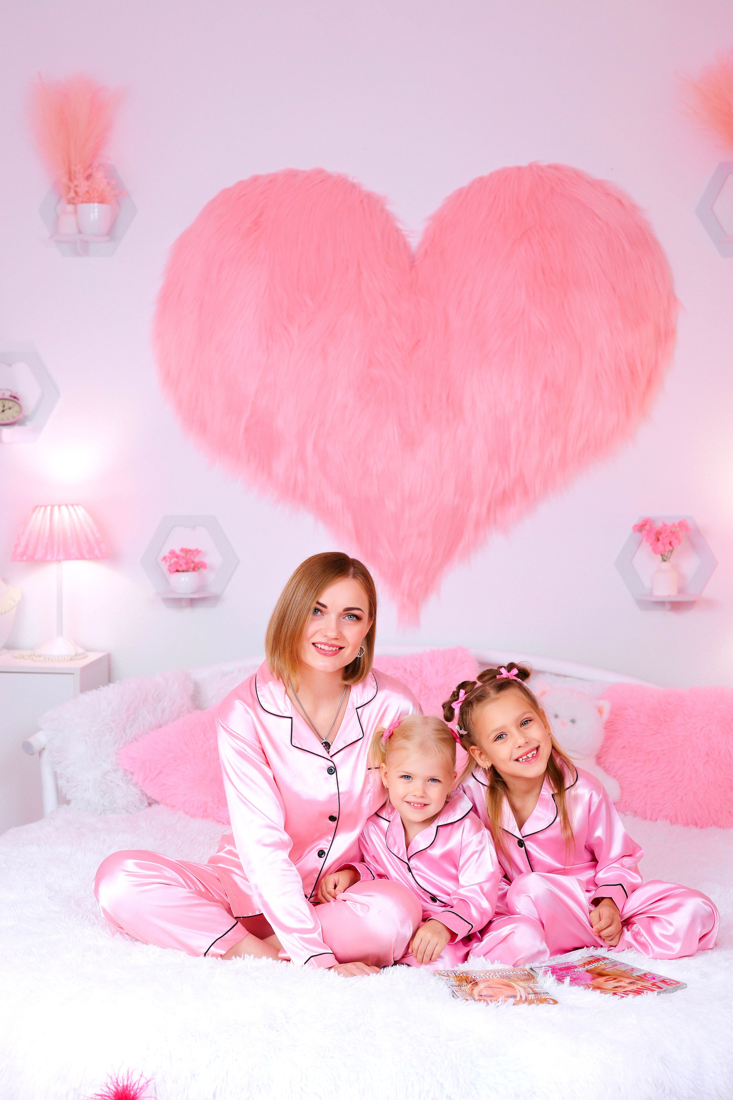 РОЗОВАЯ КОМНАТА