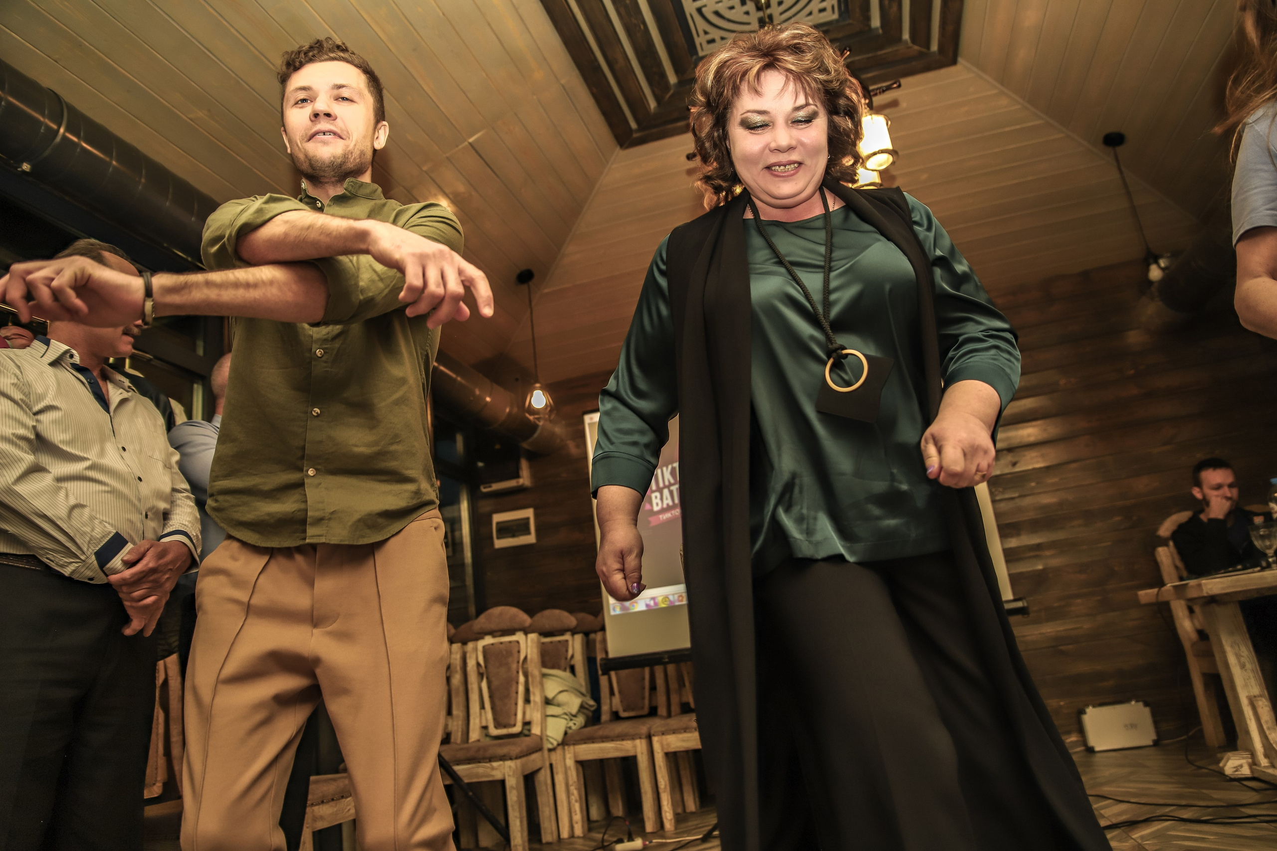 Репортаж торжества в ресторане. Семейный свадебный интерьерный фотограф Тверь Санкт- Марина Свистунова