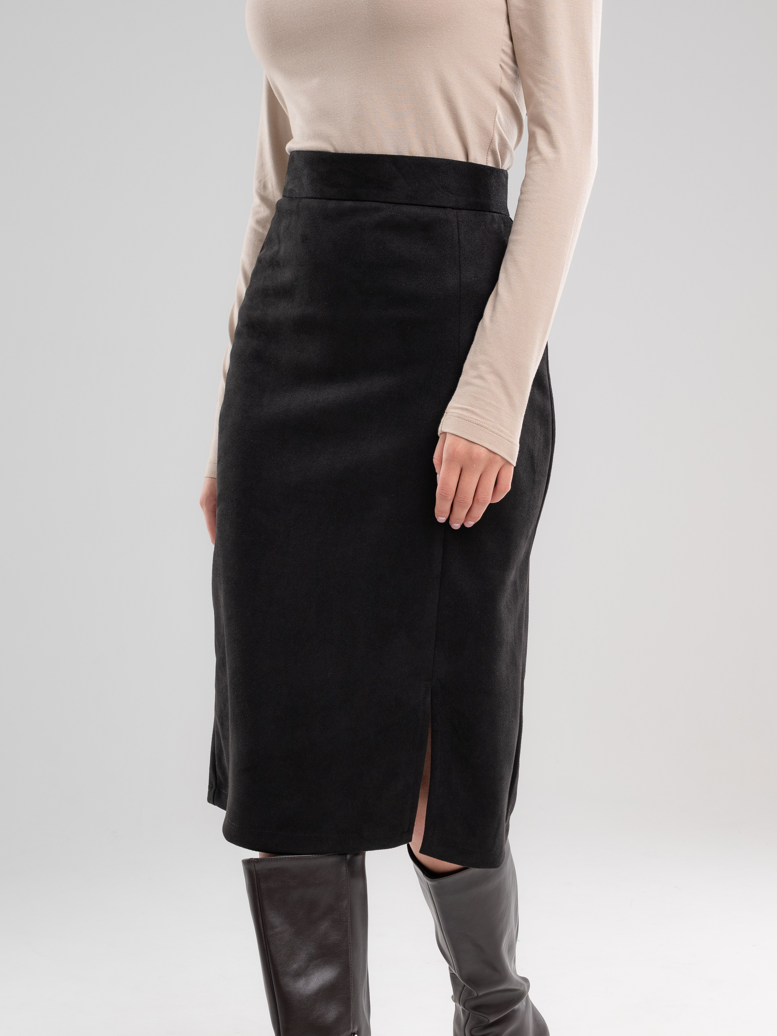 Замшевые юбки серия 1. Предметный фотограф, фото для маркетплейсов Пятигорск, КМВ