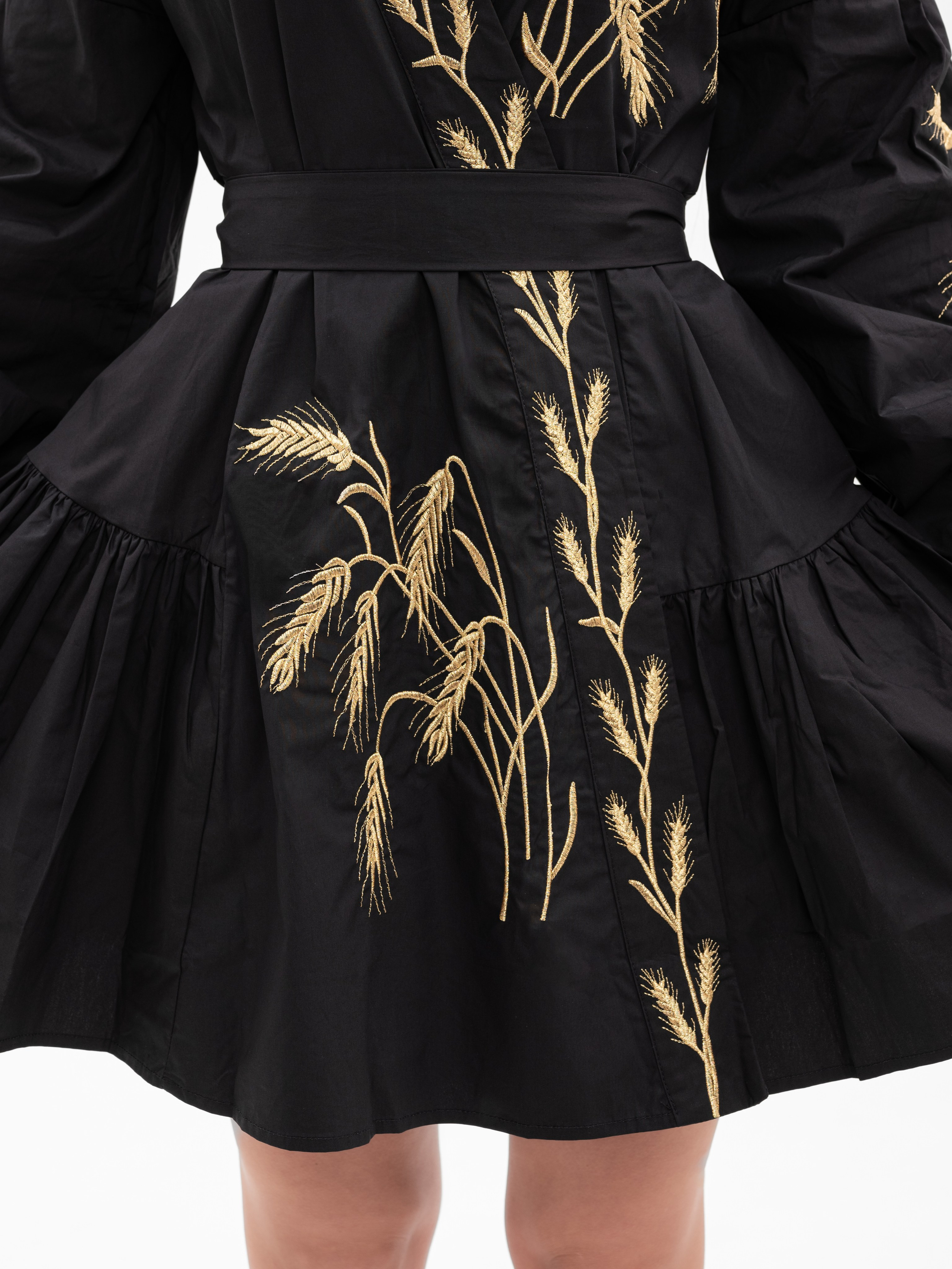 Летние, выпускные платья и костюмы. Предметный фотограф, фото для маркетплейсов Пятигорск, КМВ