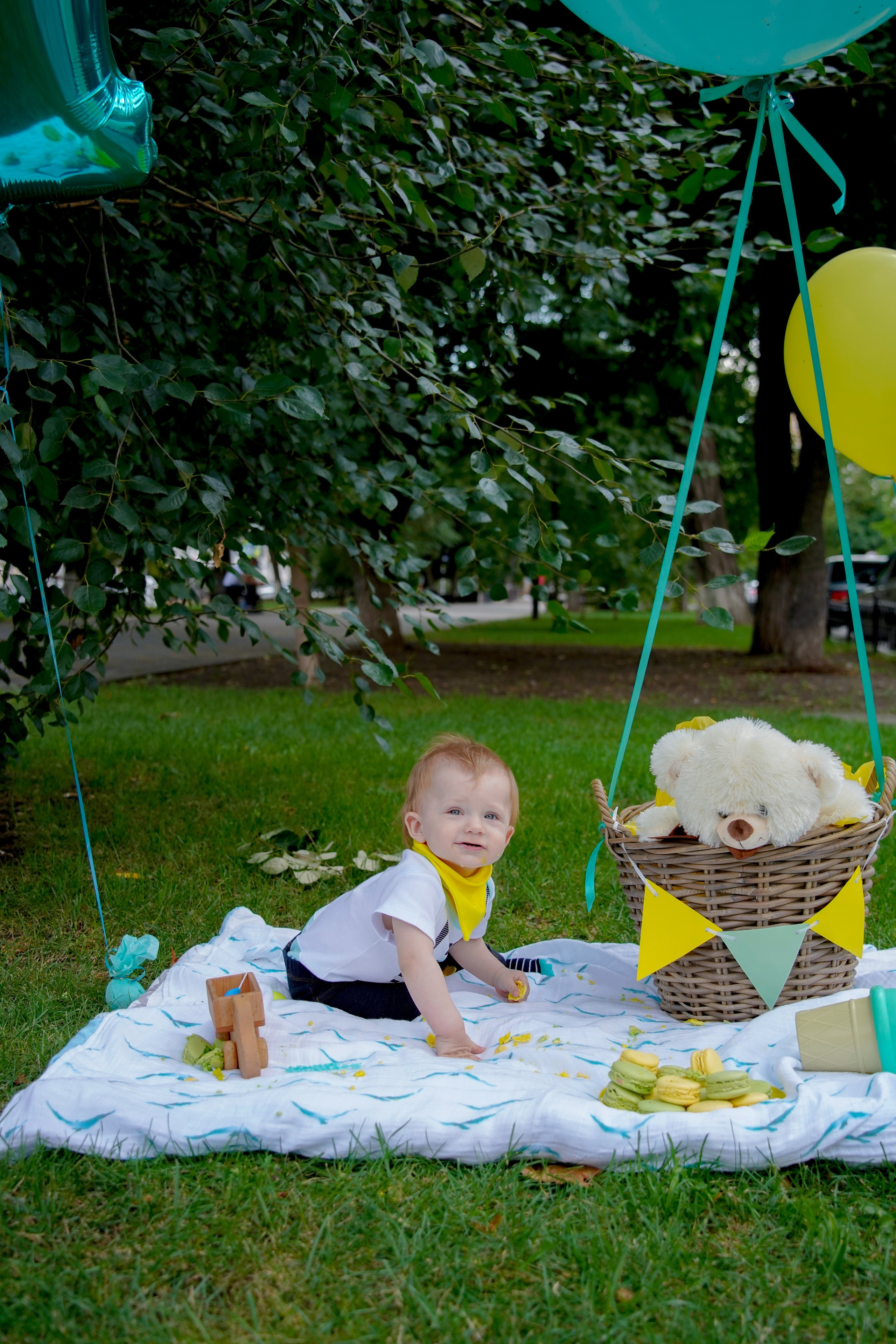 1 год)). Max Matvich and Victoria Basova are professionals in their field