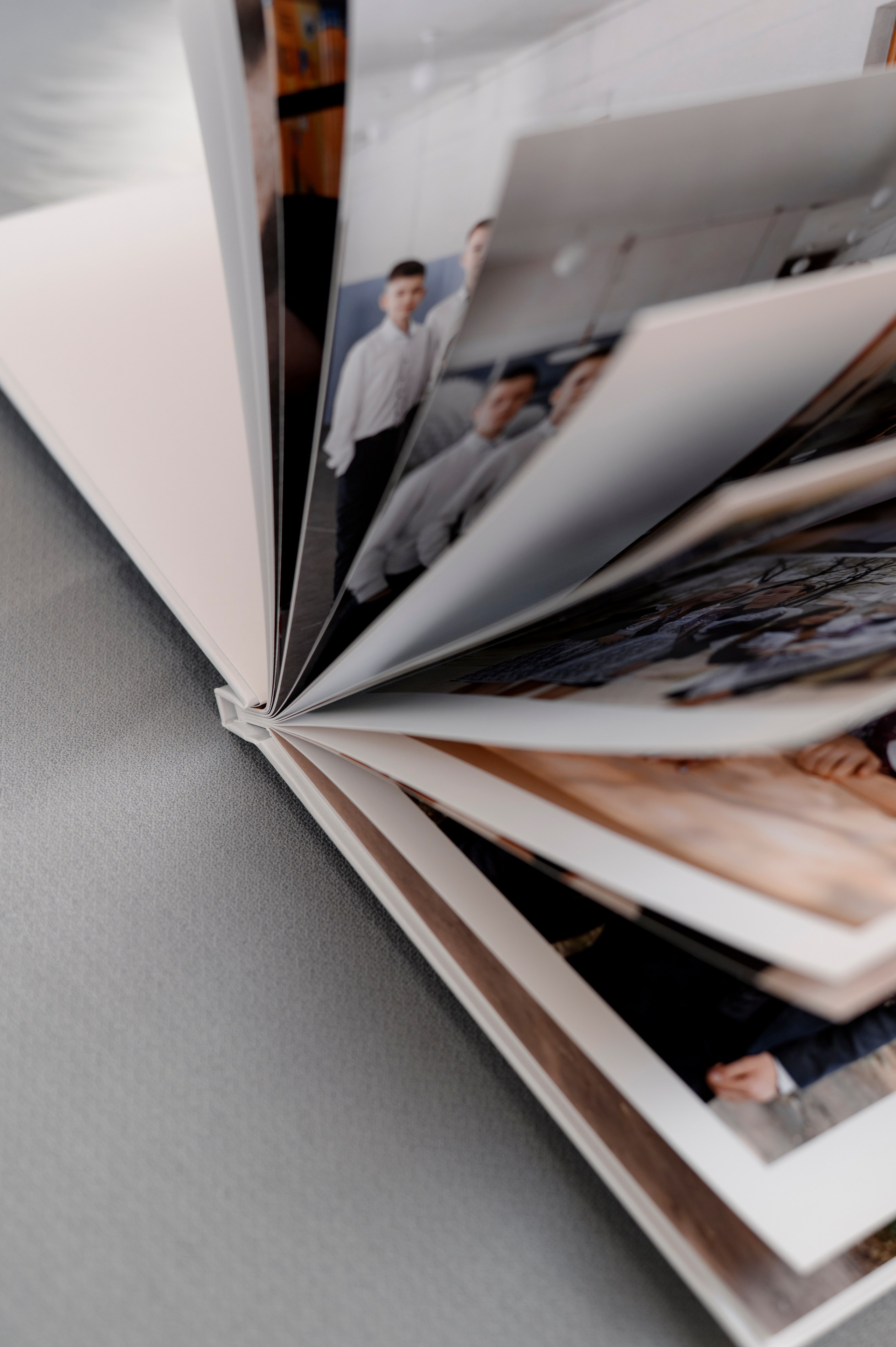 Школьные альбомы. Свадебные и семейные фотокниги