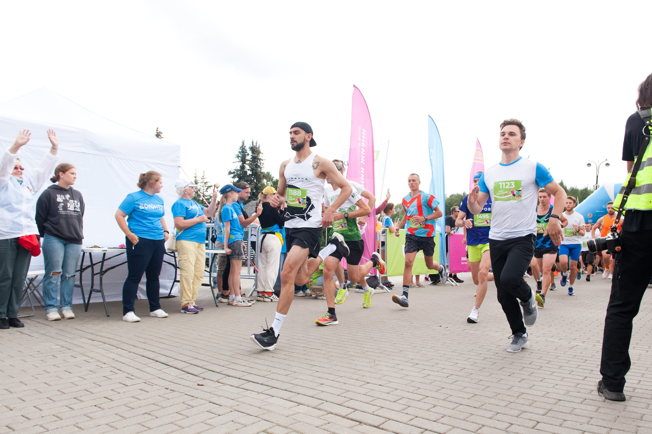 Корпоративное. Забег X5 Retail Group. Репортажный фотограф и видеограф Слава Думчев. Тимбилдинги, отчетники, корпоративы