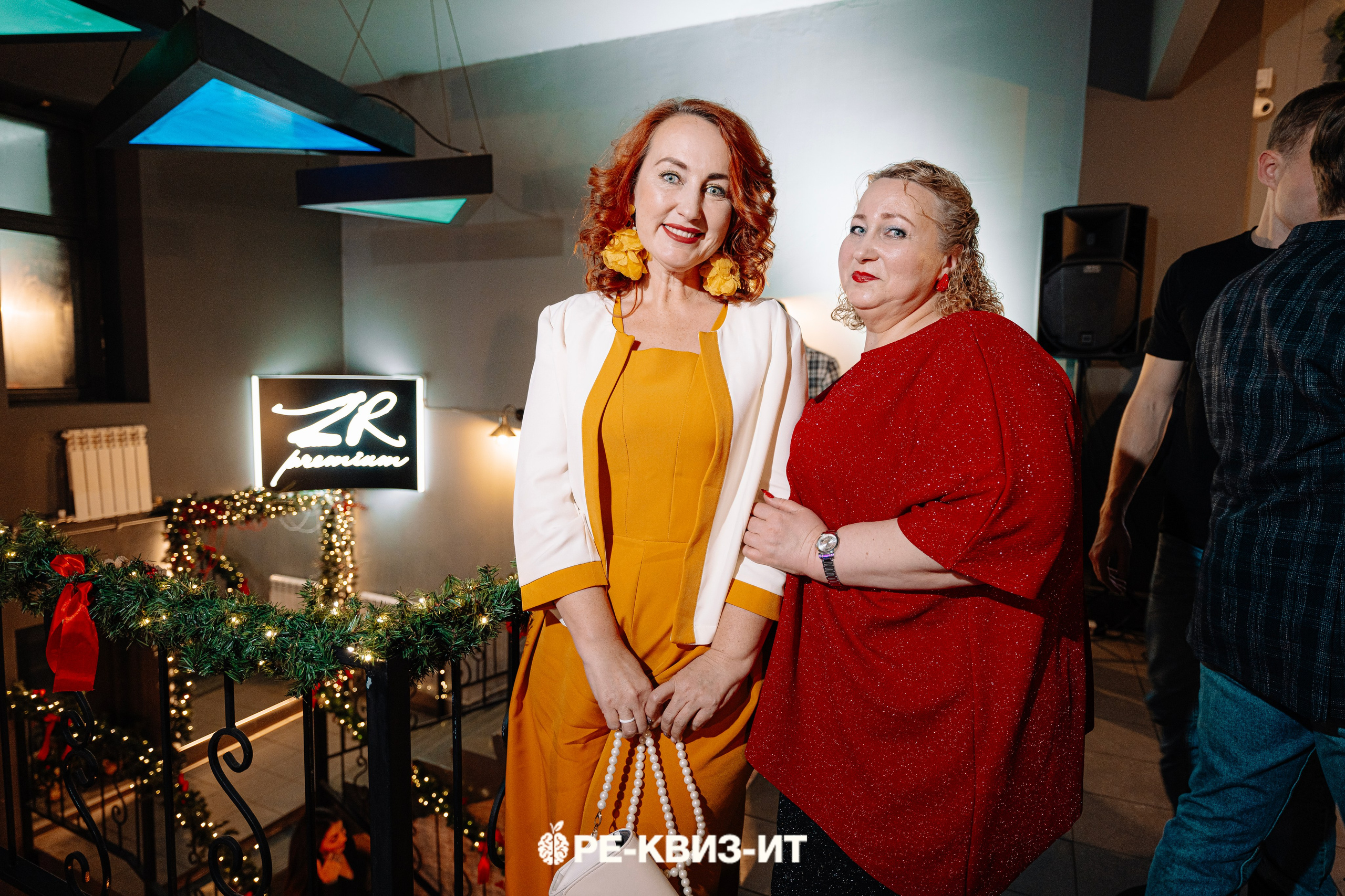 Реквизит — квиз в Зеленодольске и Волжске ZR cafe. Свадебный фотограф в Казани, и Зеленодольске Радик Мухаметов