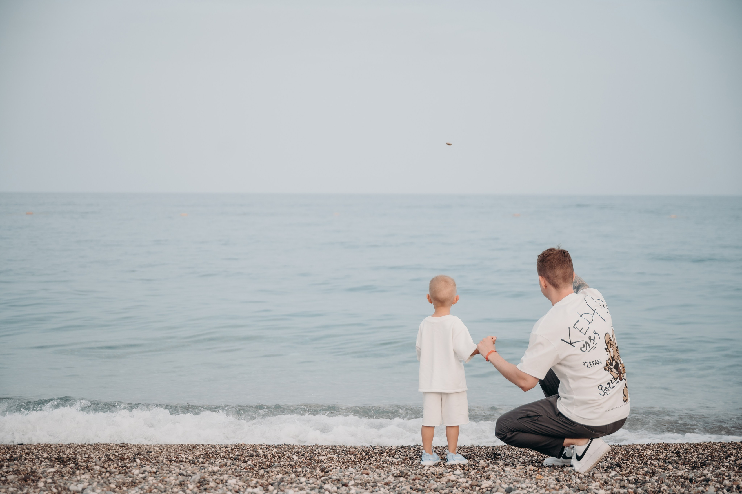 На берегу Средиземного моря. Главная