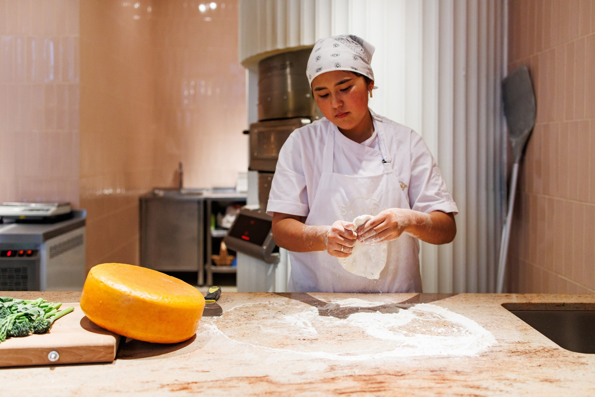 Булка. Фотограф Ксения Колесникова. Интерьерная и портретная съемка в Москве