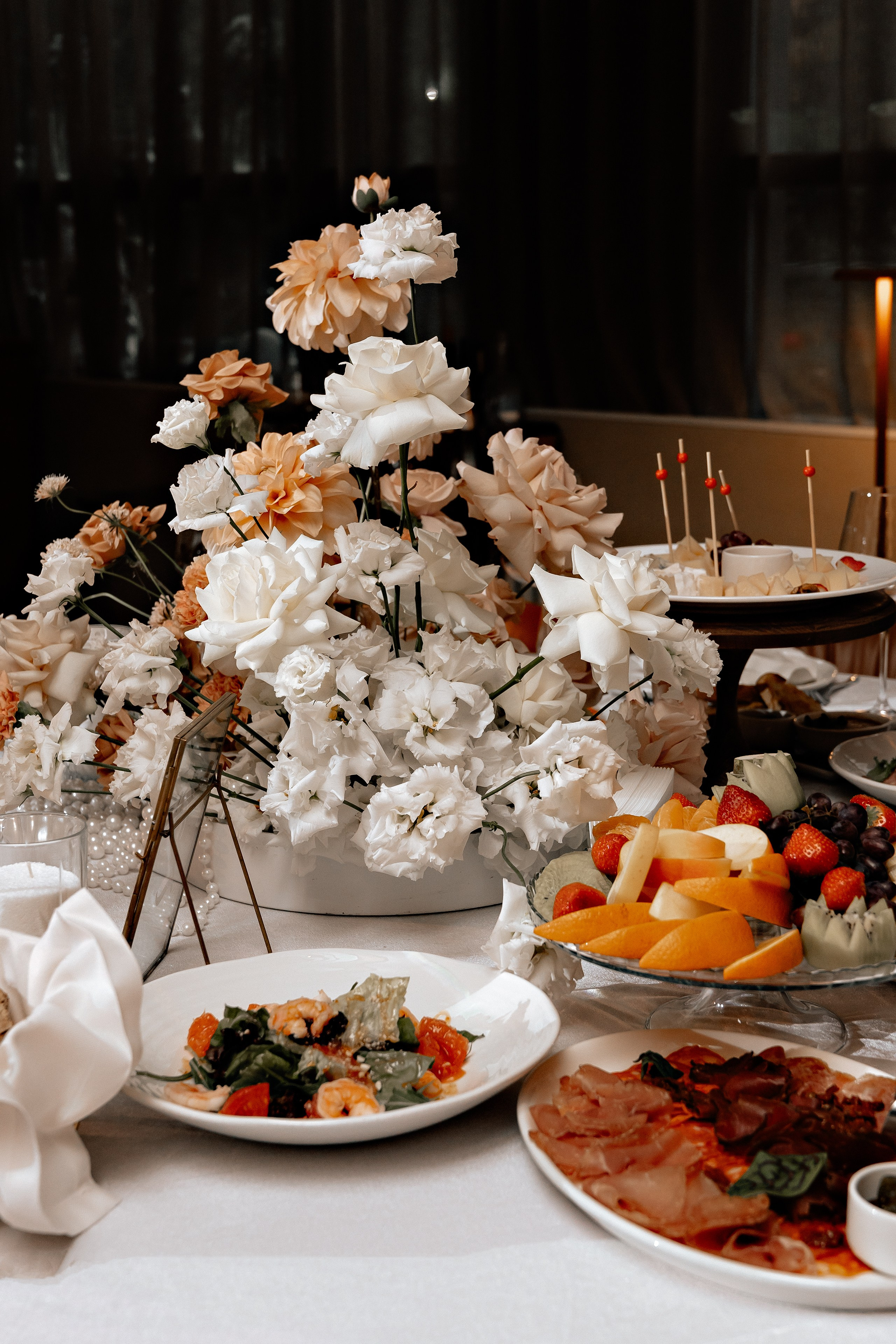 Свадьба «Парк Горького» Артём-Юлия. Свадебный/Портретный фотограф снимаю в Москве