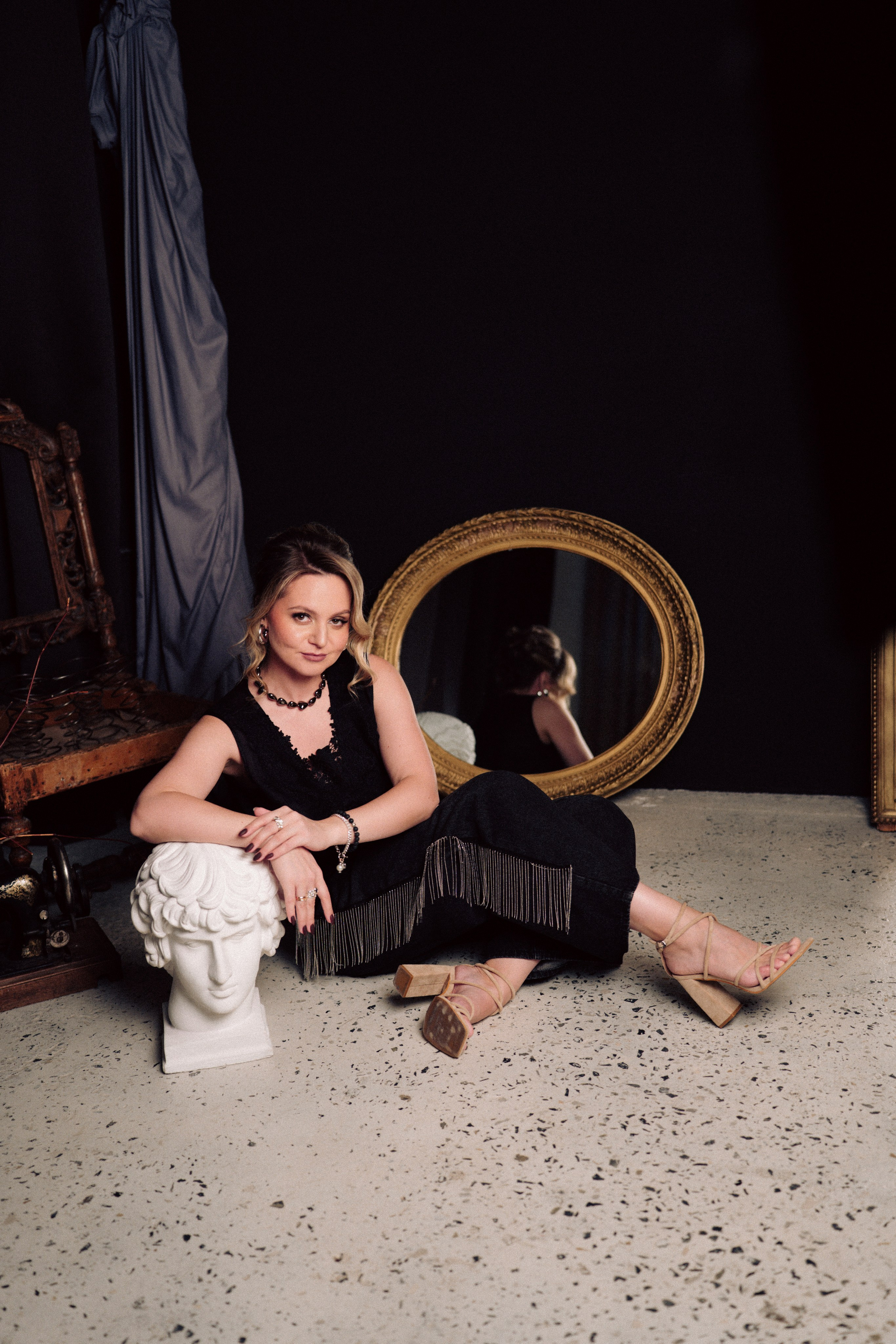 НОВОГОДНЯЯ ФОТОСЕСИИЯ В СТУДИИ ДЛЯ ДЕВУШКИ И ПРОГУЛКА ПО ЧЕРНЫШЕВСКОЙ. Профессиональный фотограф, Санкт-Петербург — Виктория Богомолова