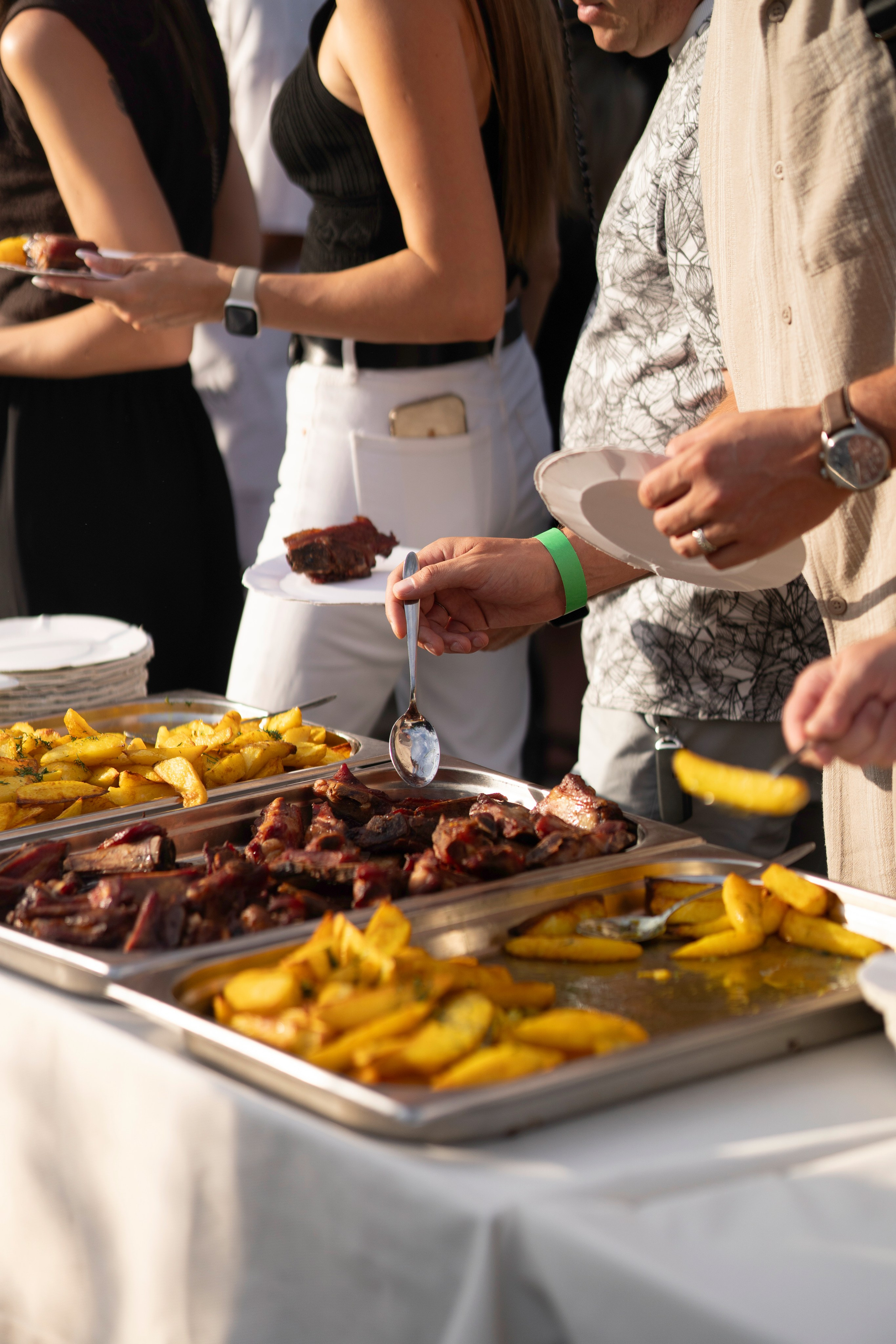 BBQ Безлимит (Bahnhof). Maxon Magnusson
